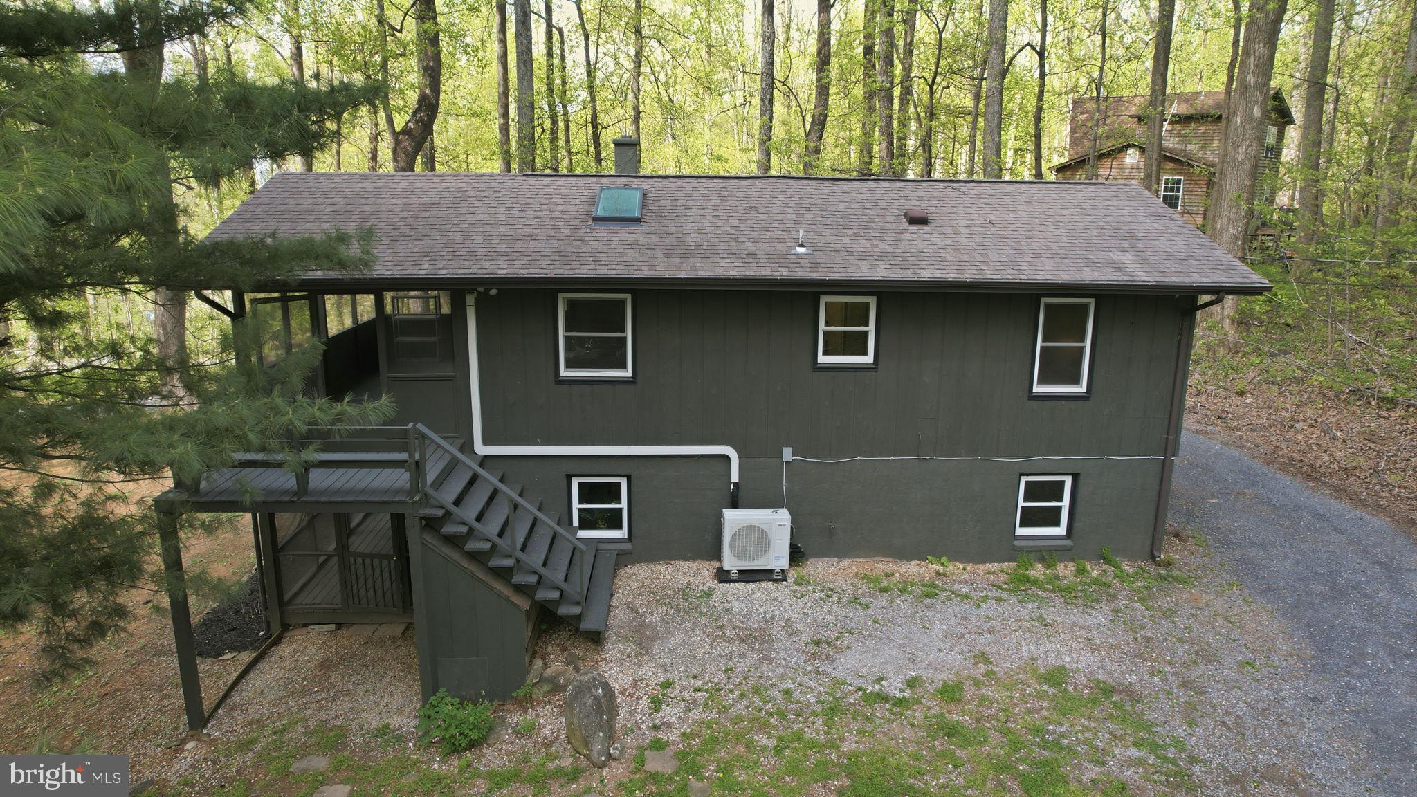 BLUE MOUNTAIN - Residential