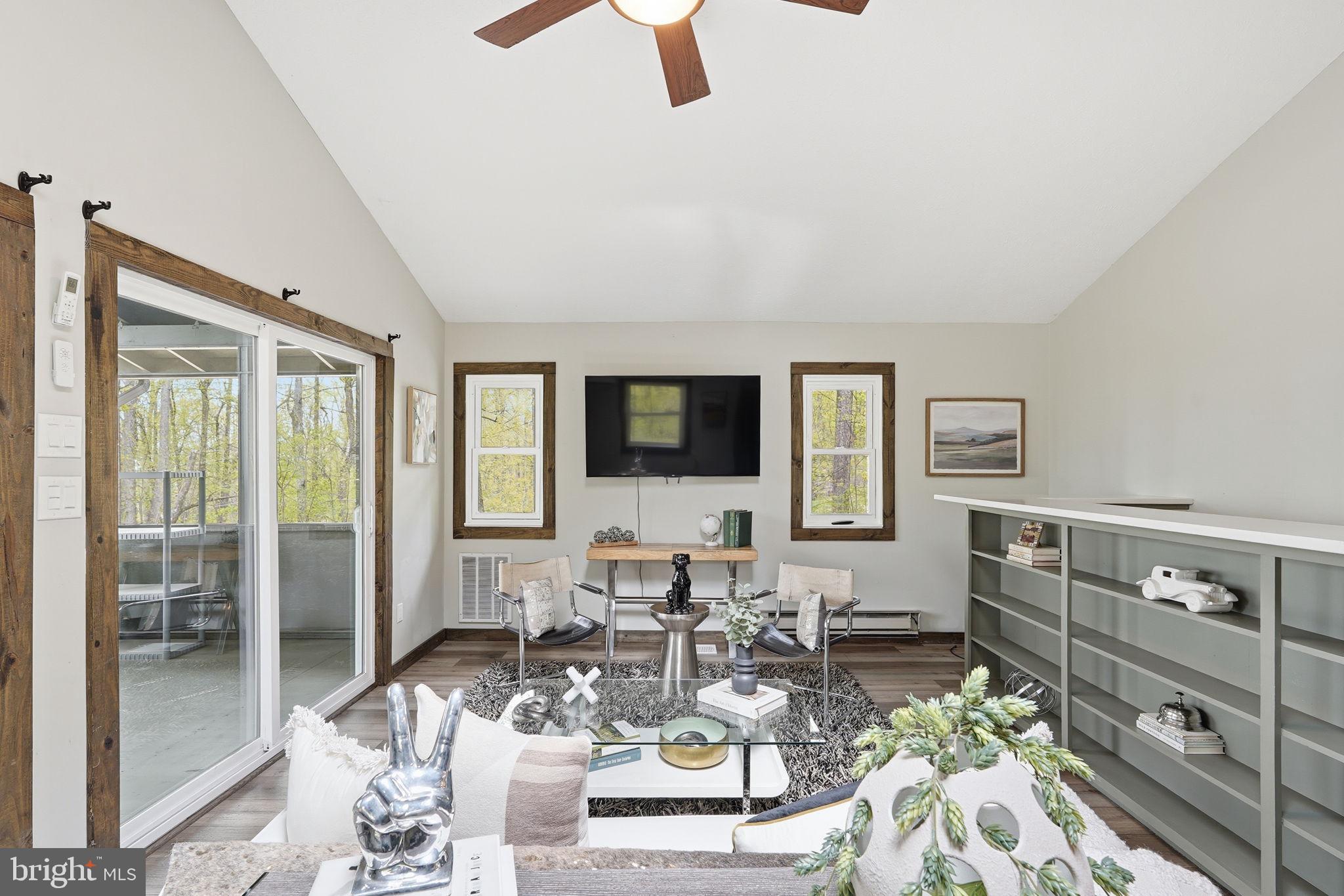 BLUE MOUNTAIN - Residential