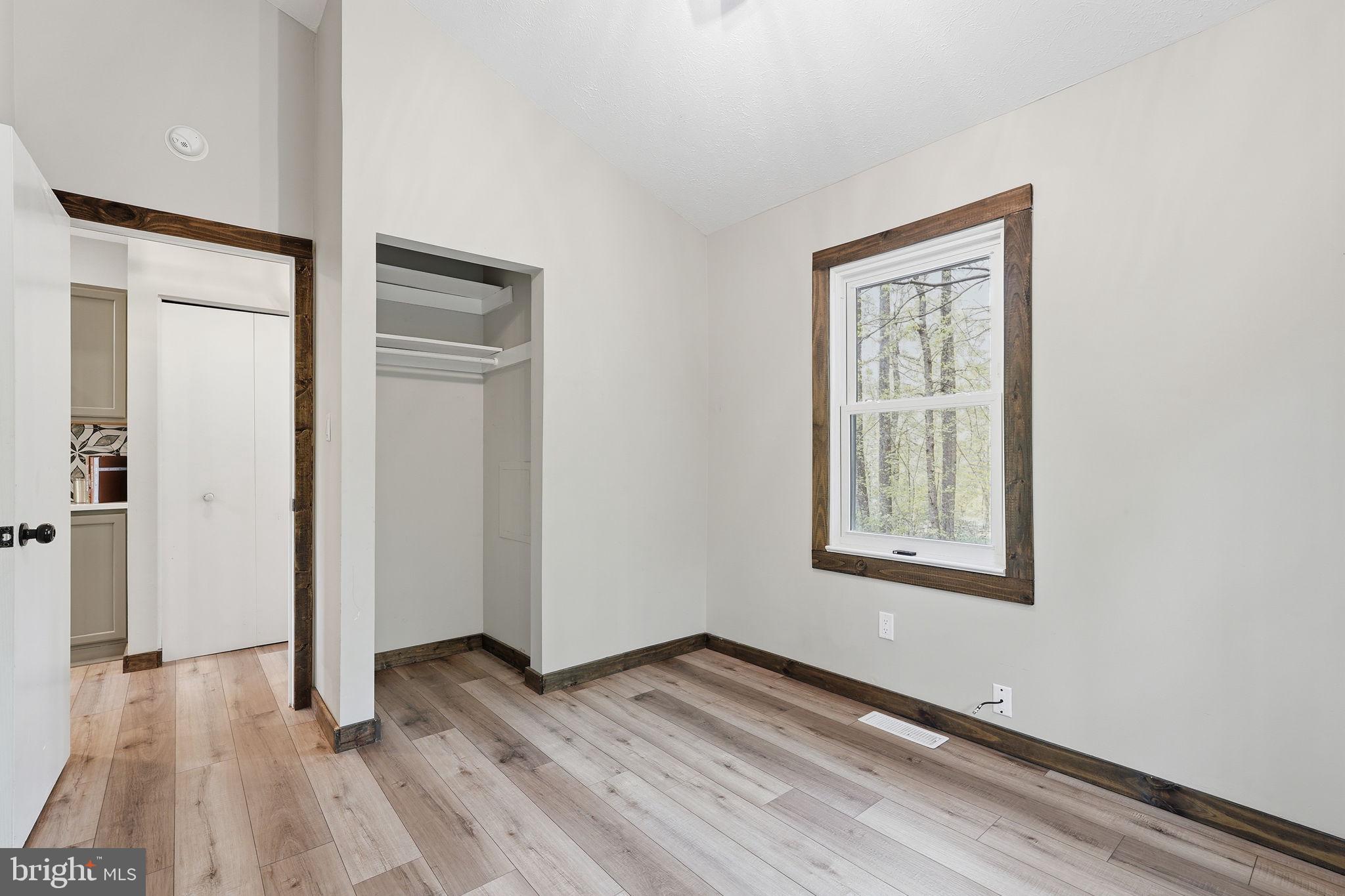 BLUE MOUNTAIN - Residential