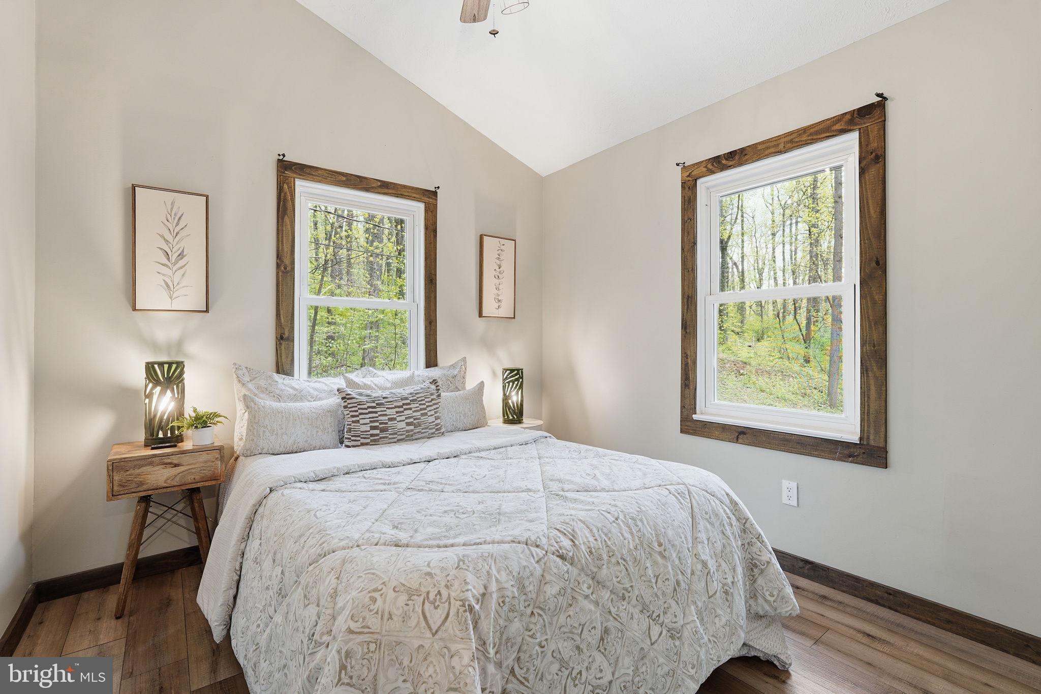 BLUE MOUNTAIN - Residential