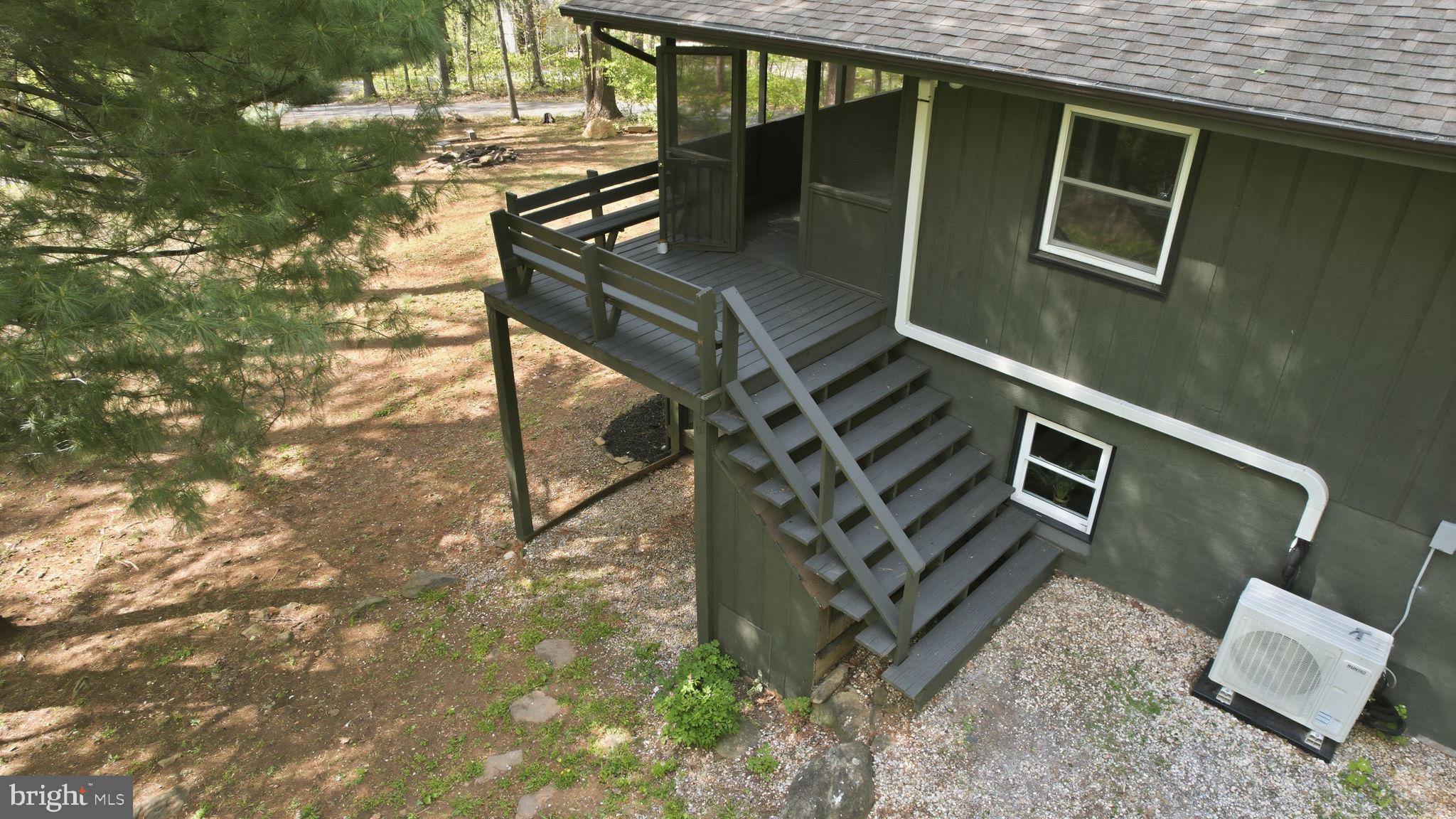 BLUE MOUNTAIN - Residential