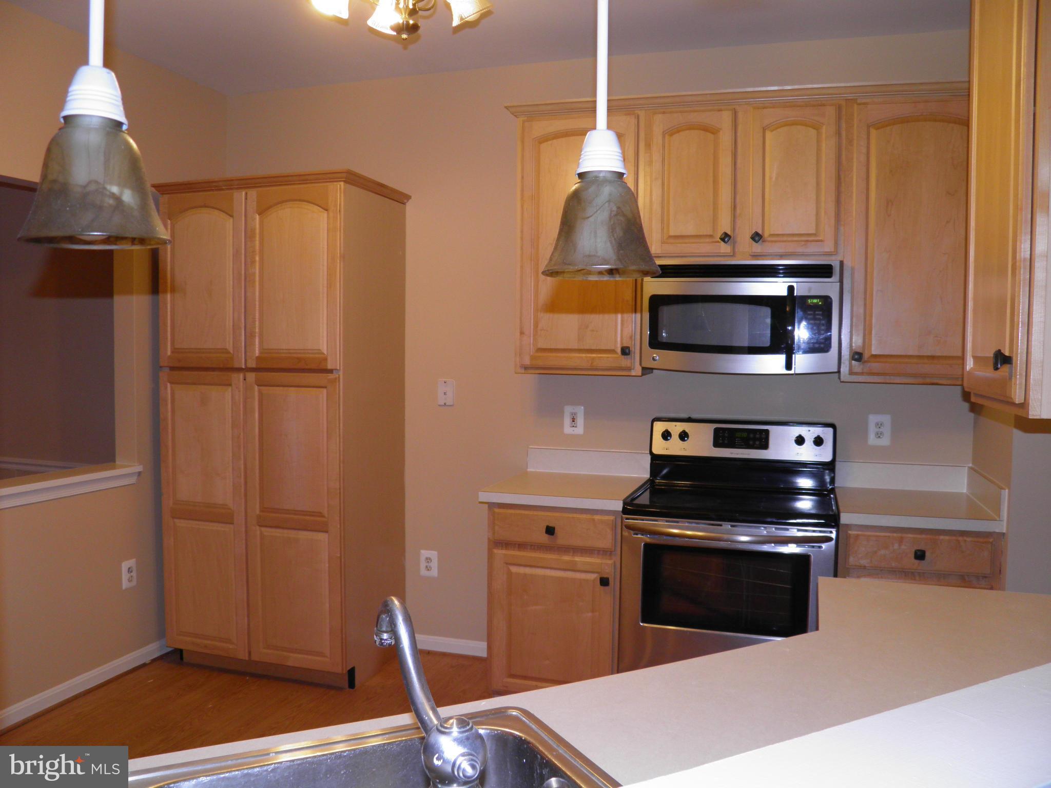 SHEFFIELD MANOR - Residential Lease