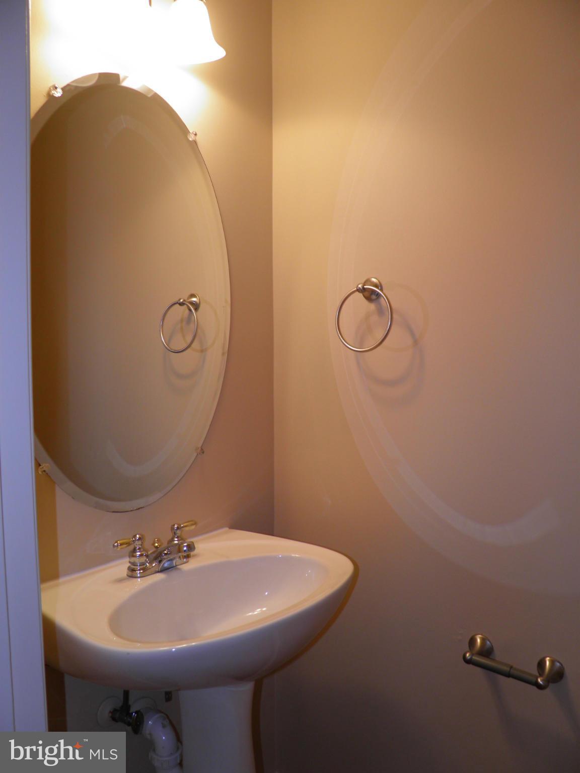 SHEFFIELD MANOR - Residential Lease