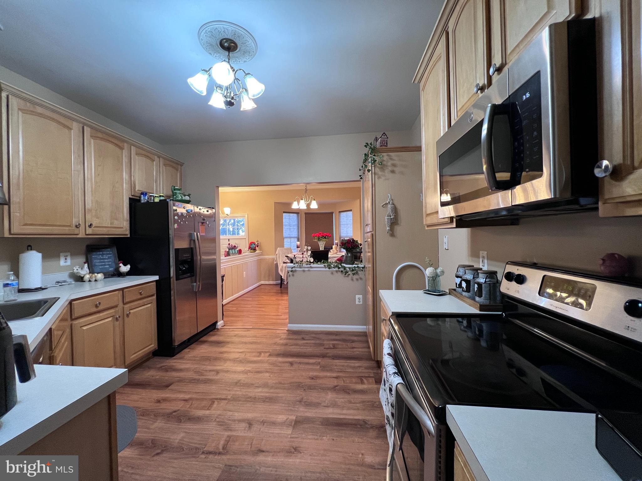 SHEFFIELD MANOR - Residential Lease