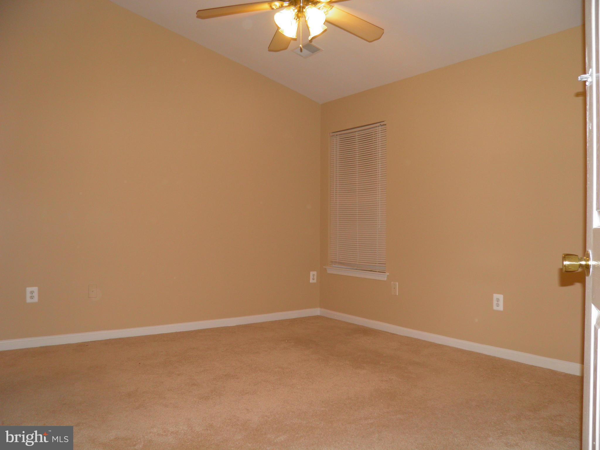 SHEFFIELD MANOR - Residential Lease