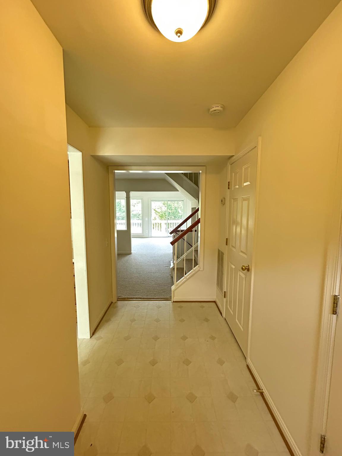 SPRING KNOLL - Residential Lease