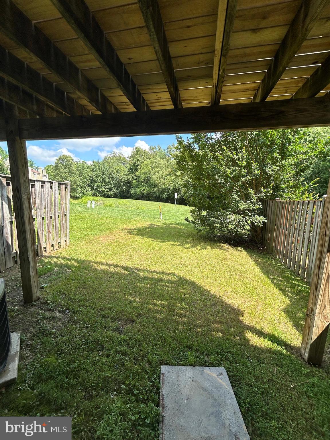 SPRING KNOLL - Residential Lease