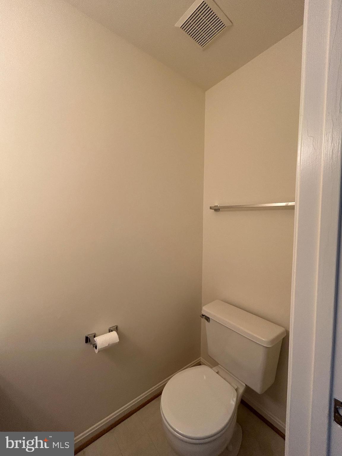 SPRING KNOLL - Residential Lease