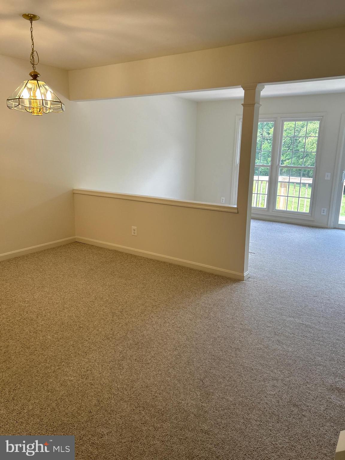 SPRING KNOLL - Residential Lease