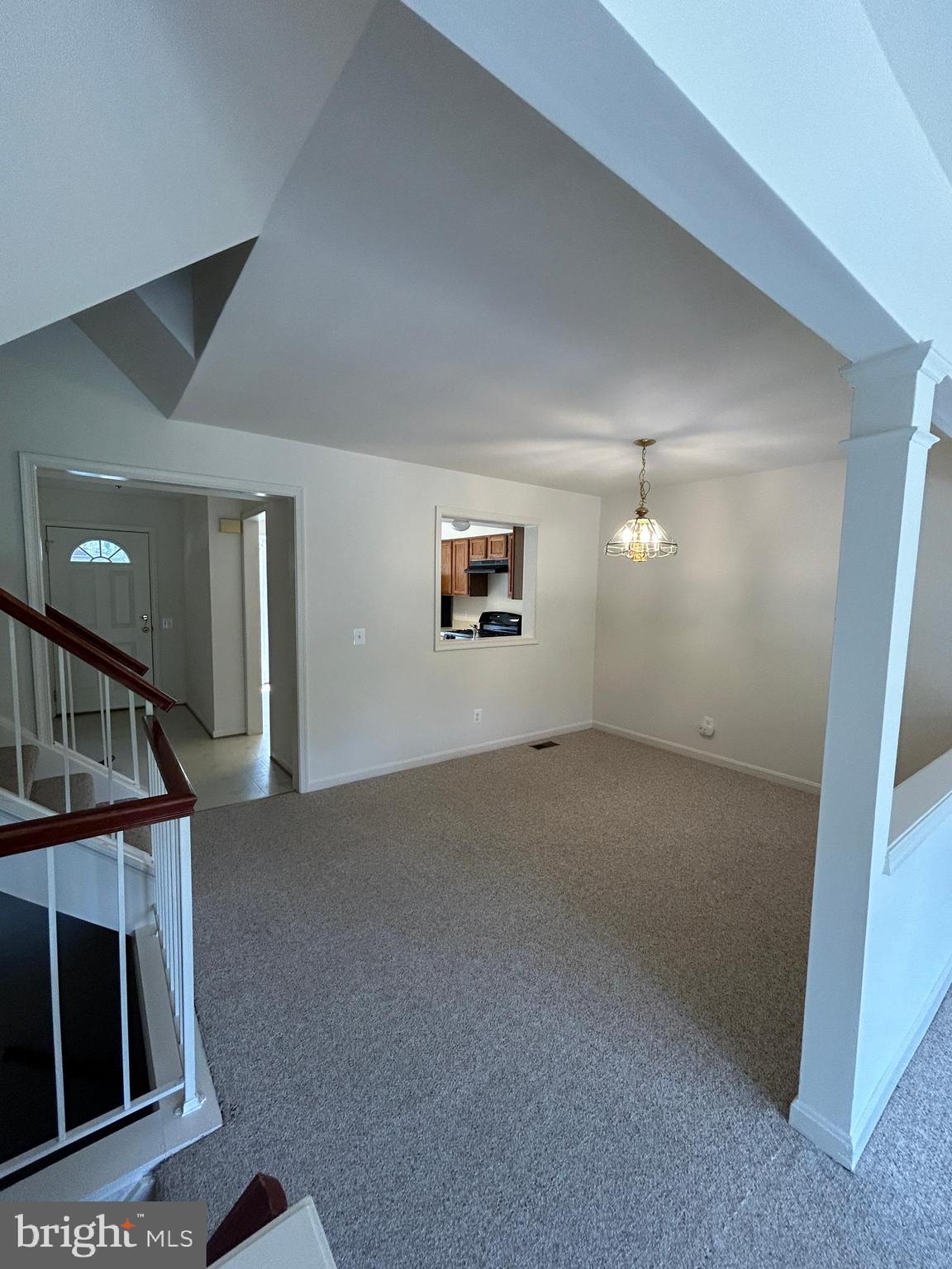 SPRING KNOLL - Residential Lease