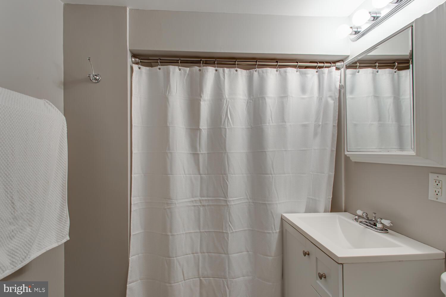 GUNSTON HEIGHTS - Residential