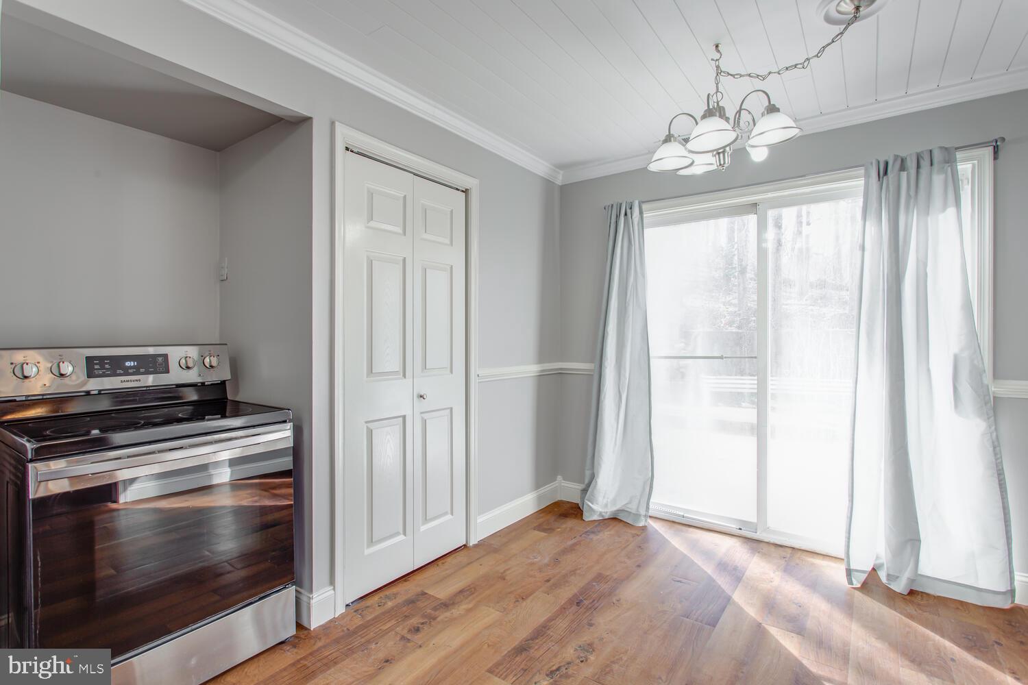 GUNSTON HEIGHTS - Residential