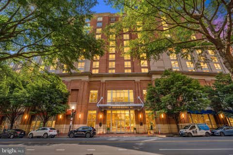 Photo of 2050 Jamieson Ave #1208, ALEXANDRIA, VA 22314 (MLS # VAAX2064334)