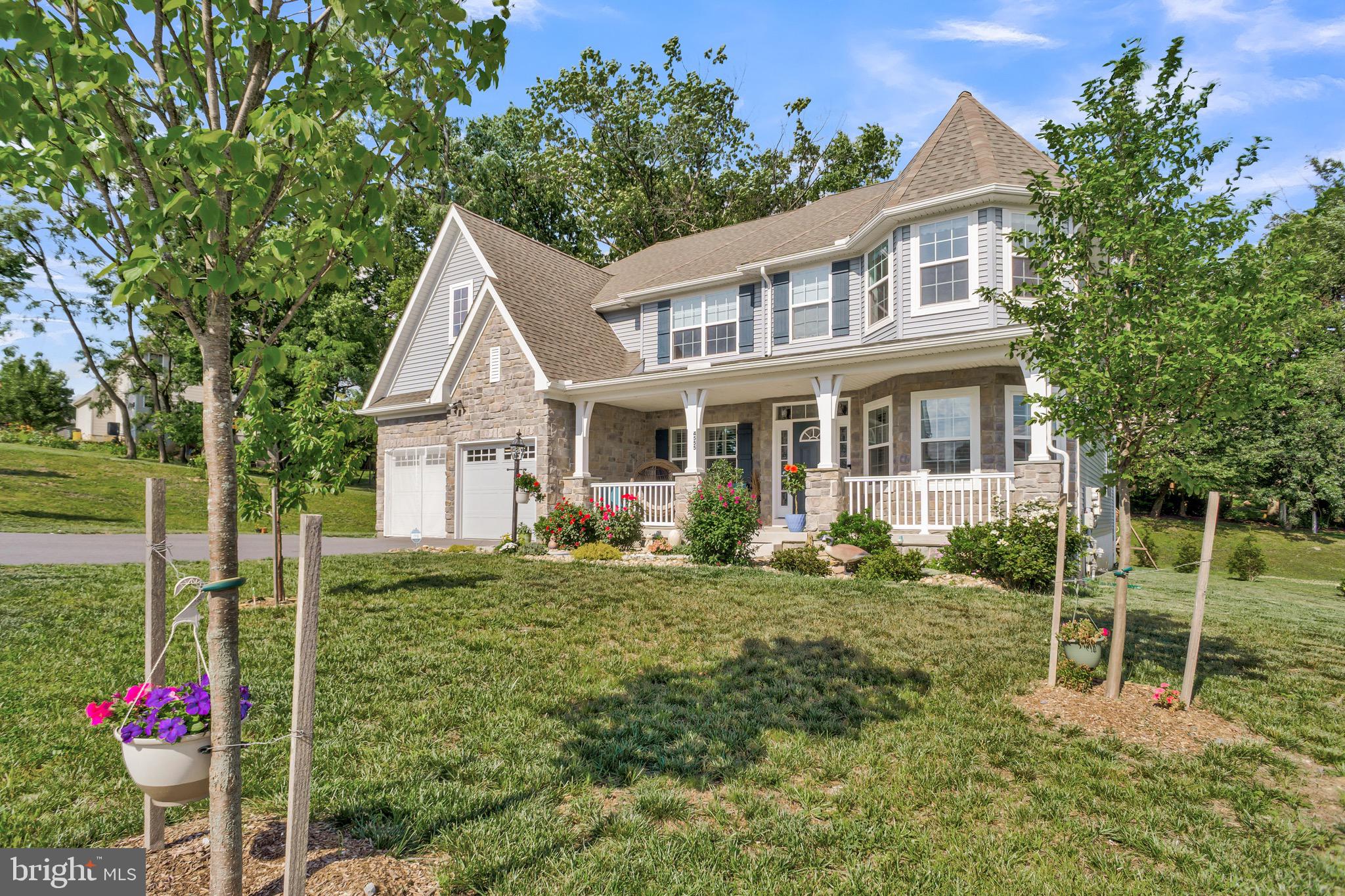4555 LARK MEADOWS DRIVE