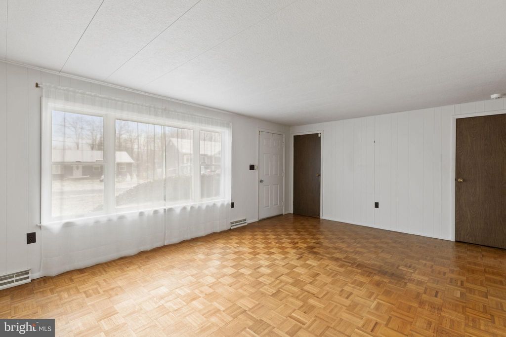 Photo of 1409 Maple Avenue, BALTIMORE, MD 21221 (MLS # MDBC2147338)