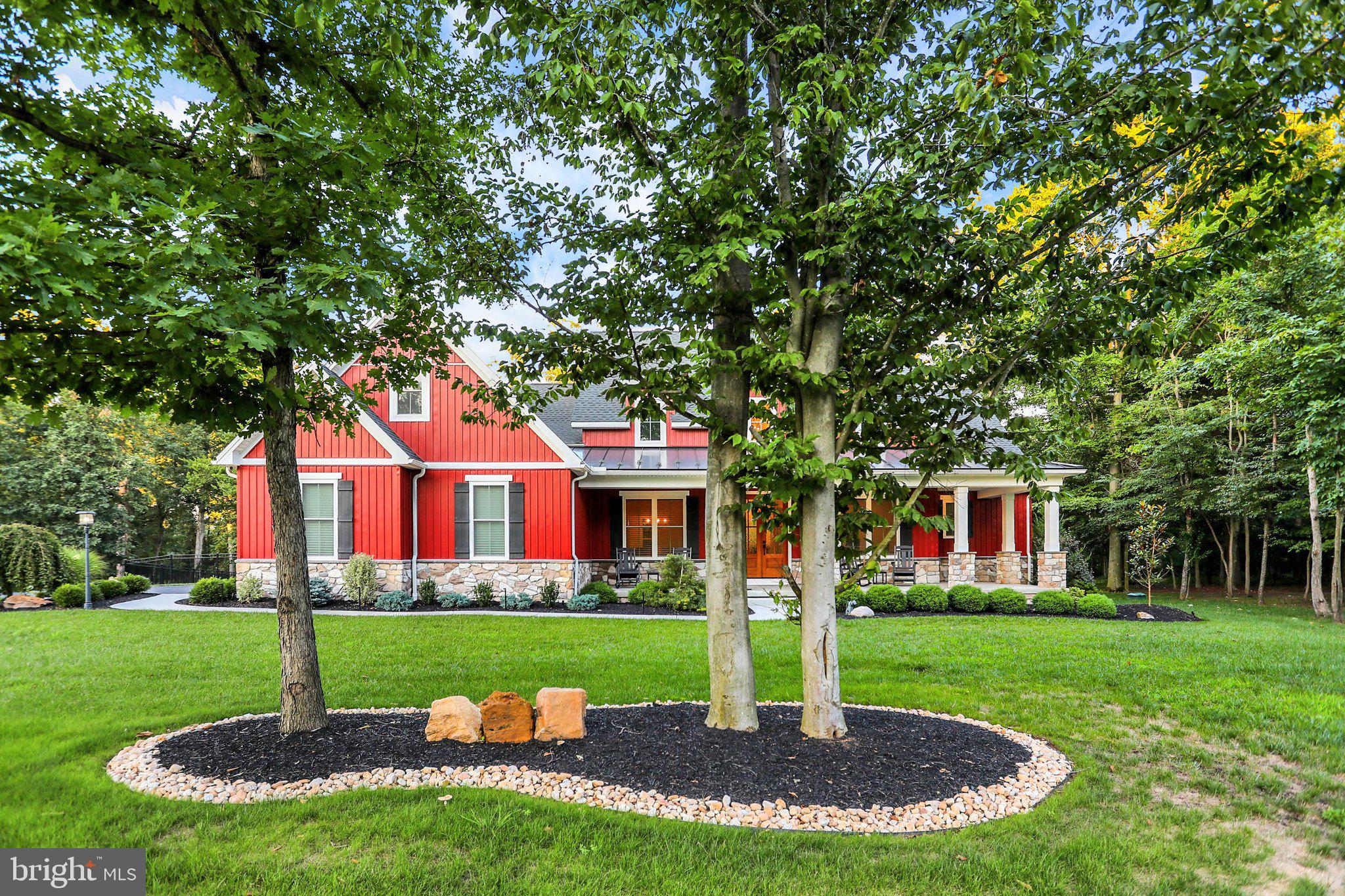 3 RED OAK LANE
