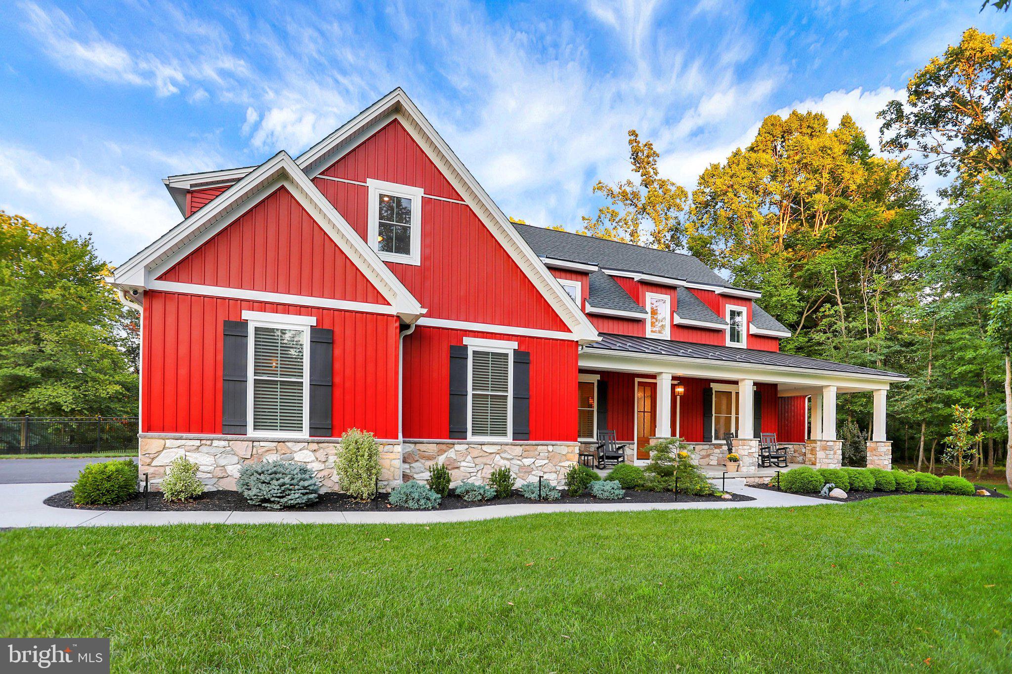 3 RED OAK LANE