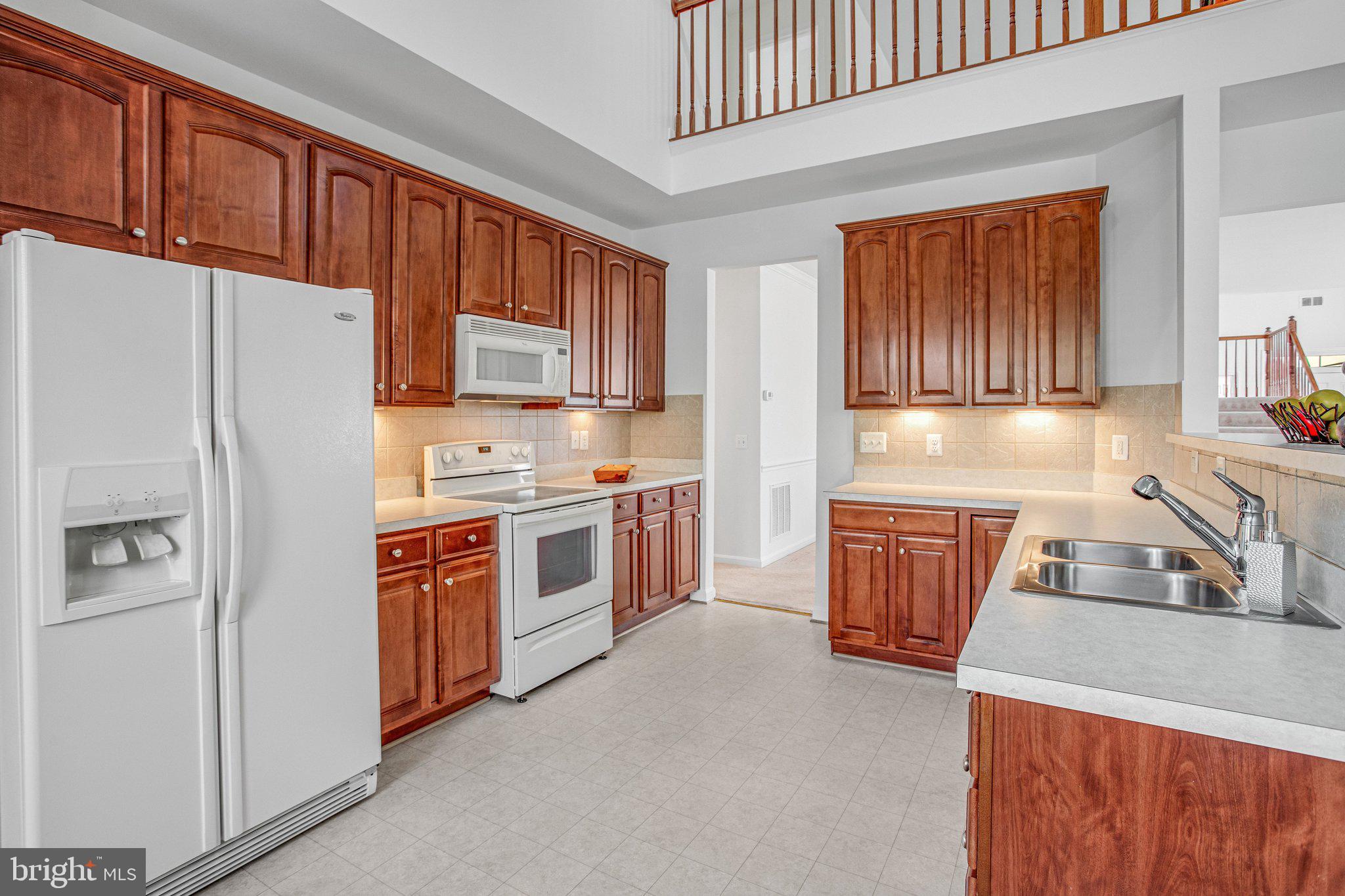 FOUR SEASONS IN HISTORIC VIRGINIA - Residential