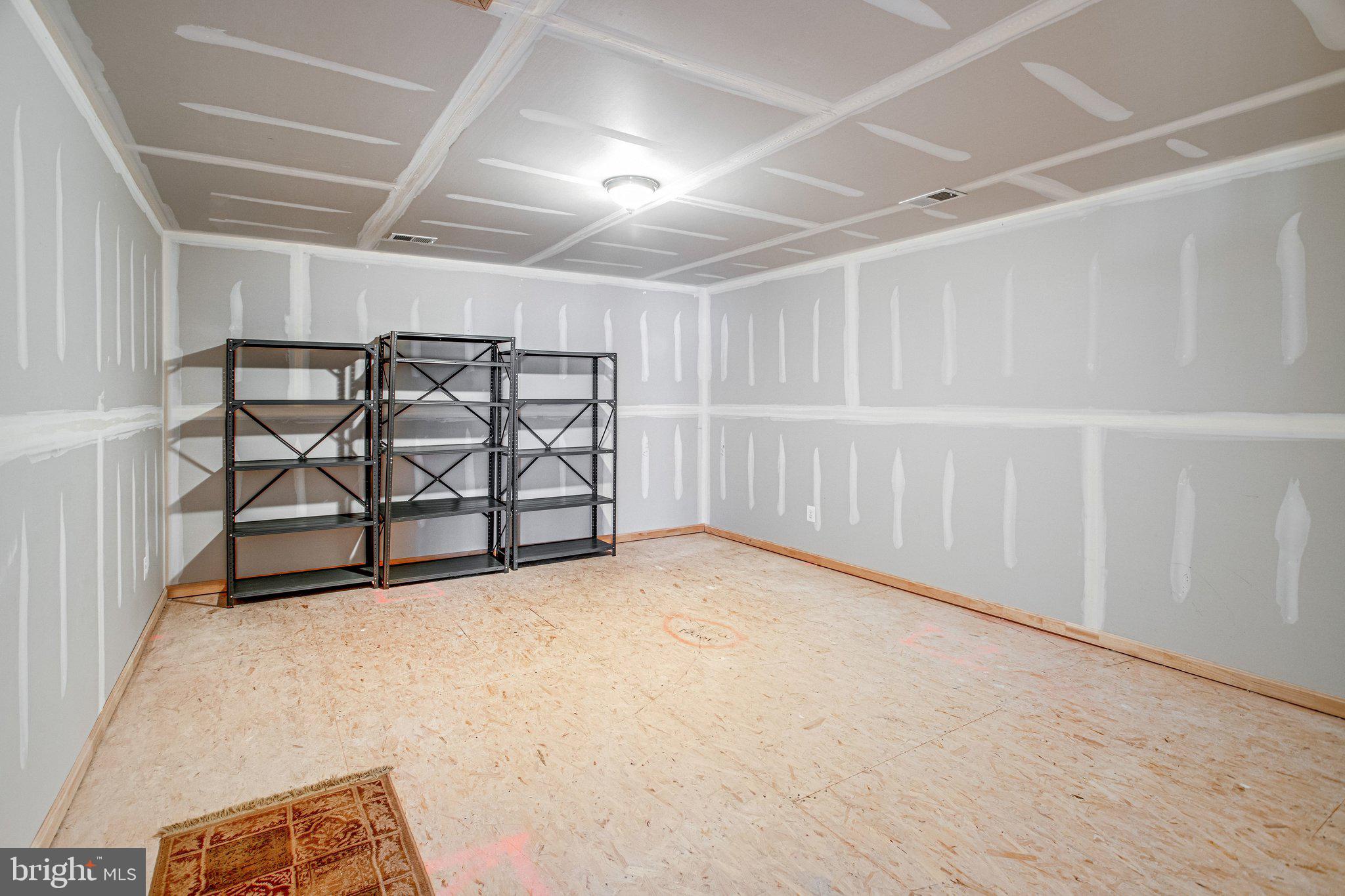 FOUR SEASONS IN HISTORIC VIRGINIA - Residential