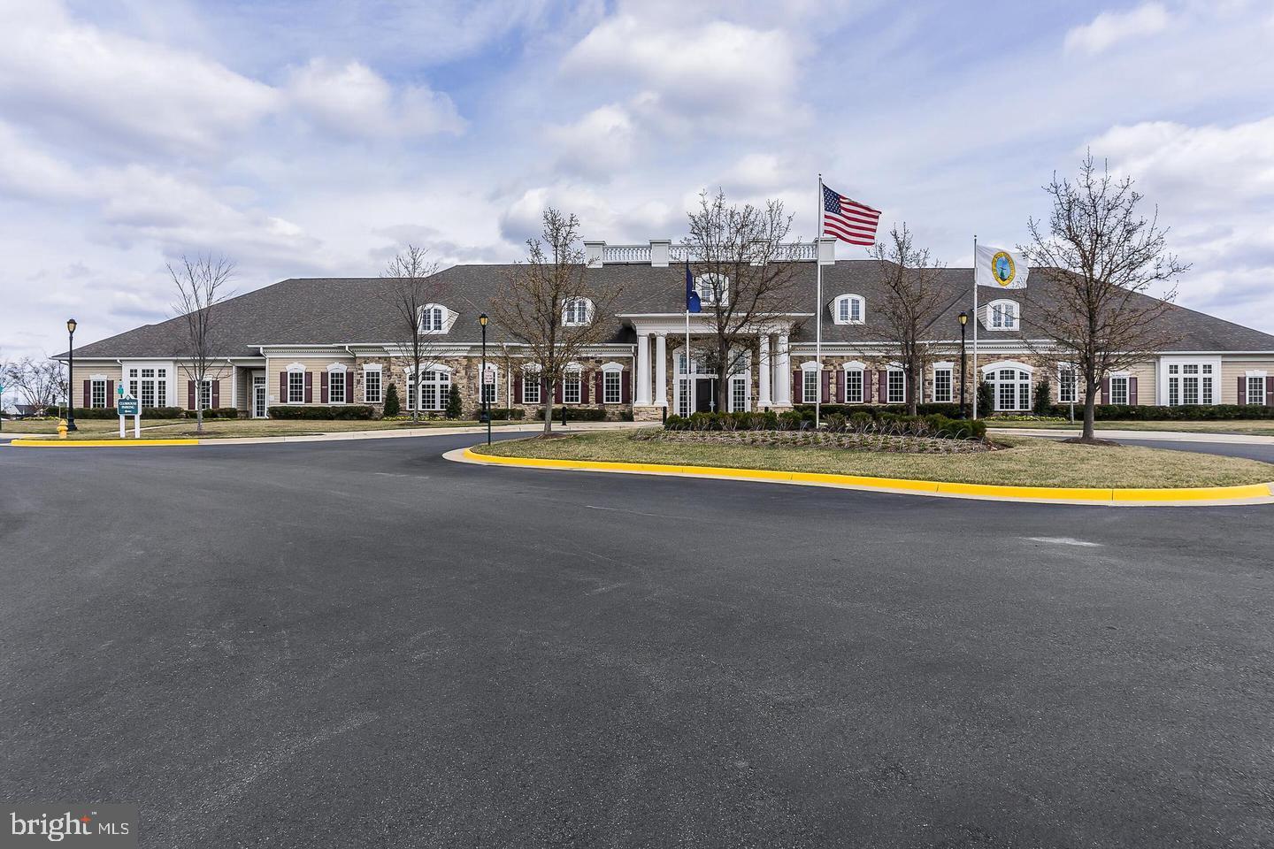 FOUR SEASONS IN HISTORIC VIRGINIA - Residential