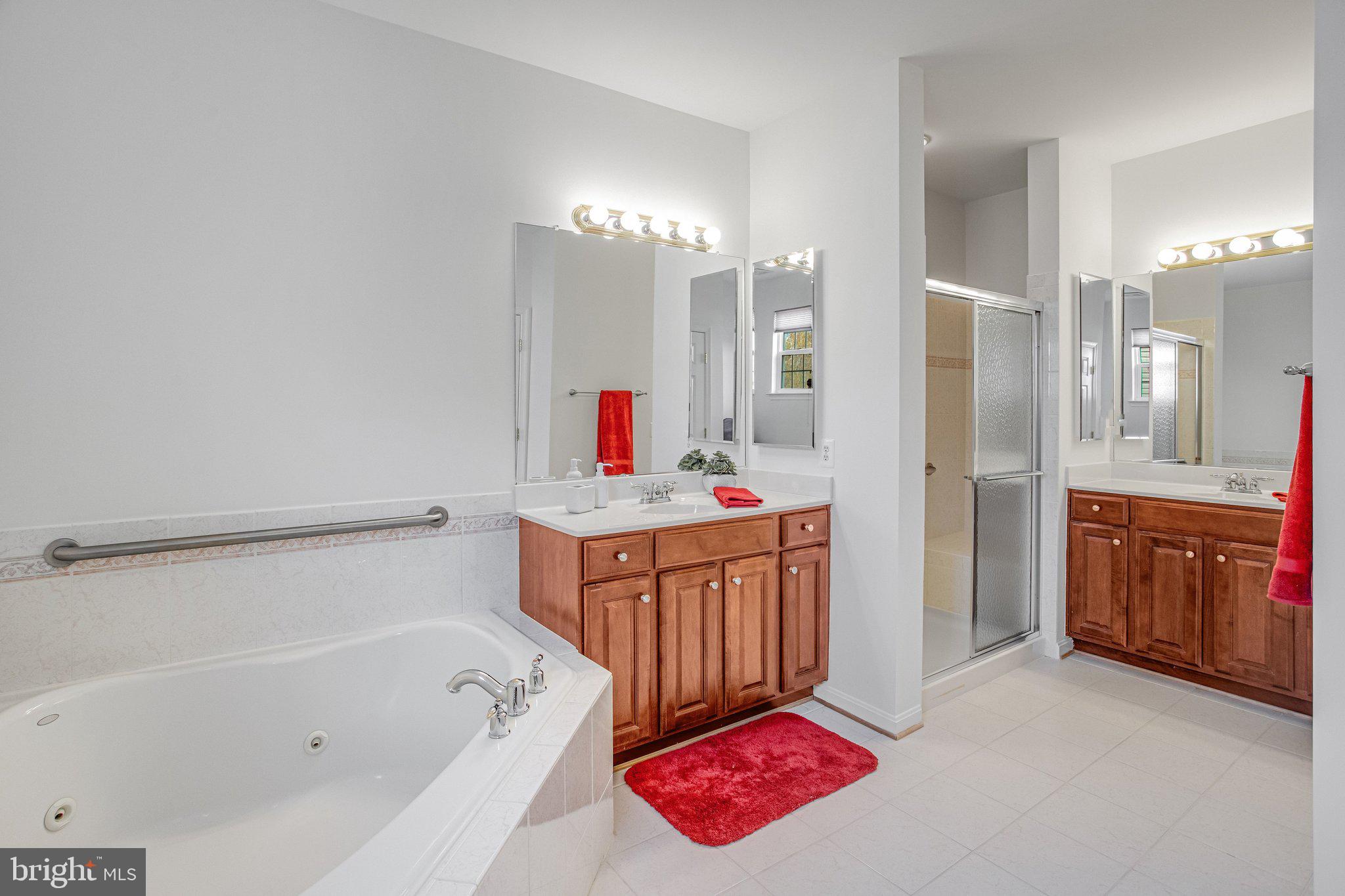 FOUR SEASONS IN HISTORIC VIRGINIA - Residential