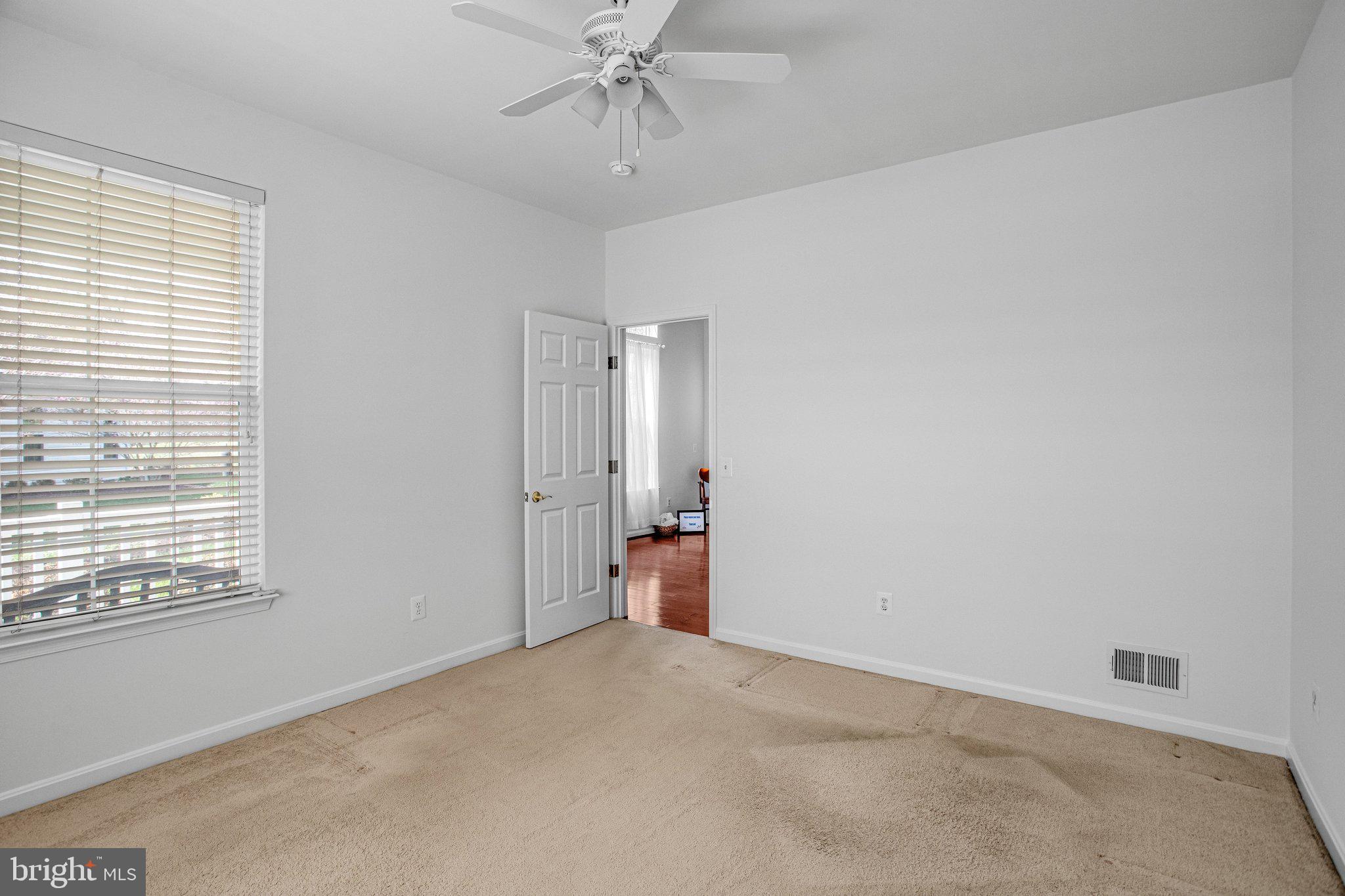 FOUR SEASONS IN HISTORIC VIRGINIA - Residential