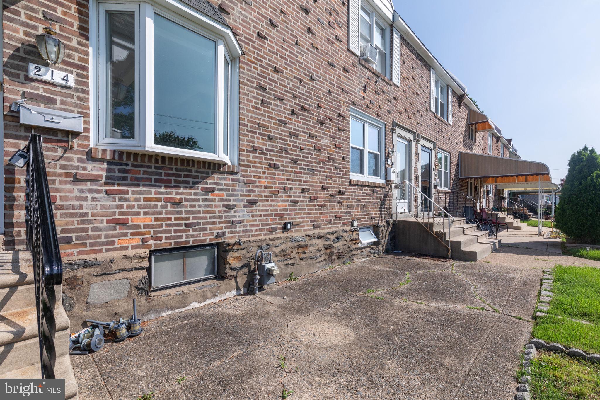 214 WESTBRIDGE ROAD