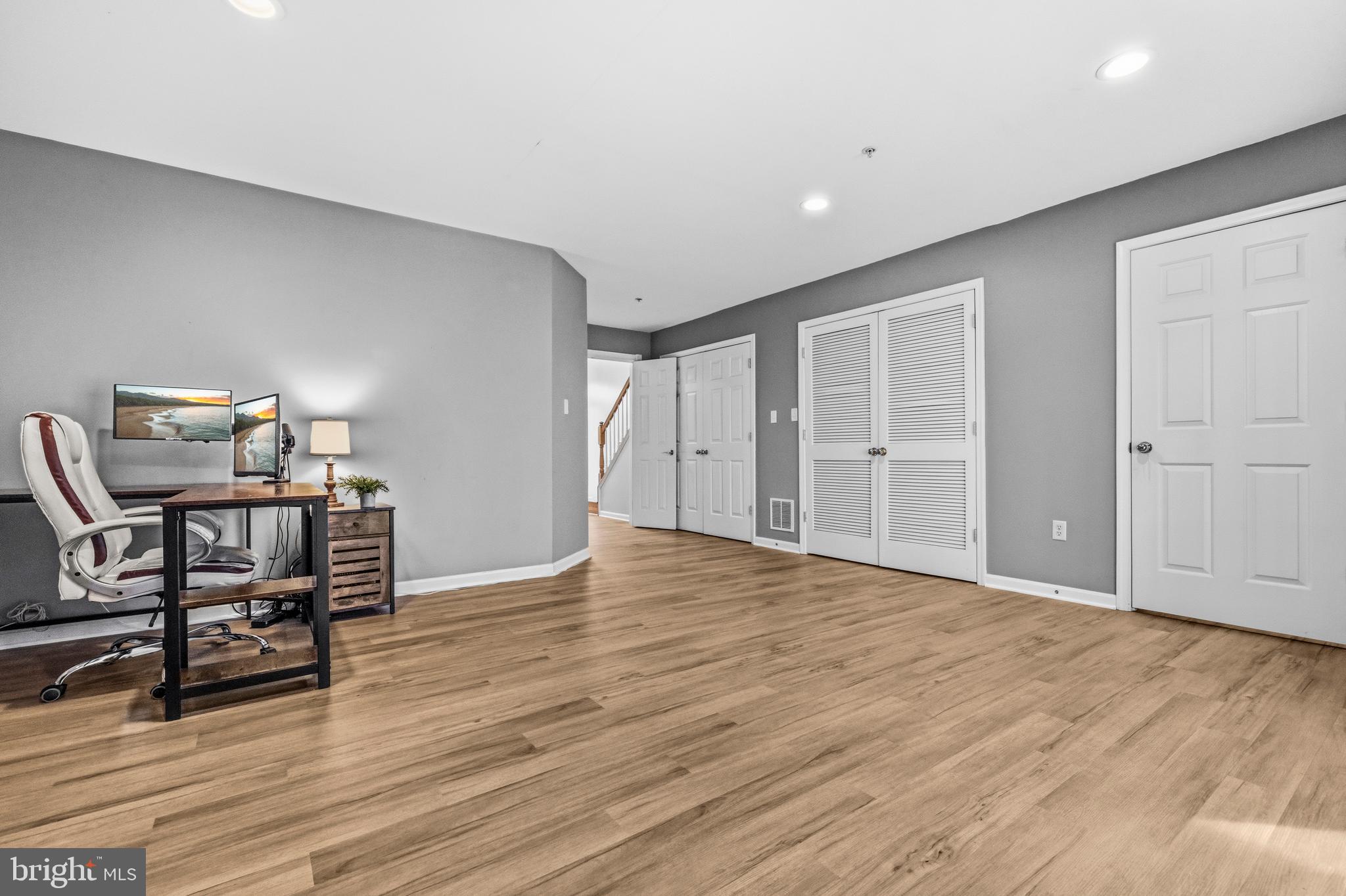 PINEY ORCHARD - Residential