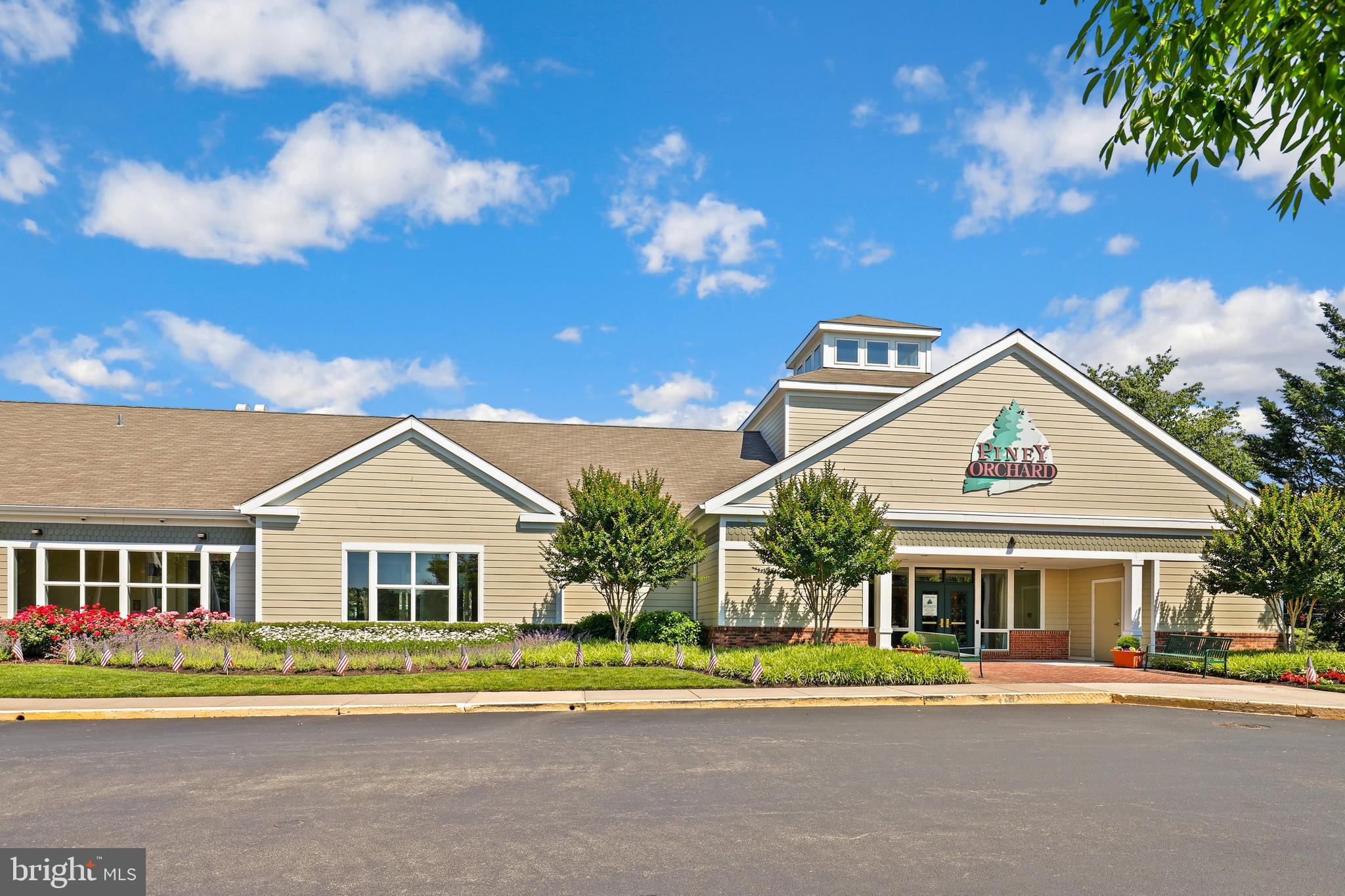 PINEY ORCHARD - Residential