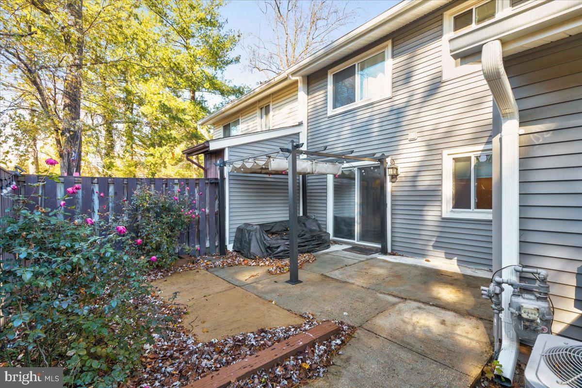 SUGARLAND RUN - Residential Lease