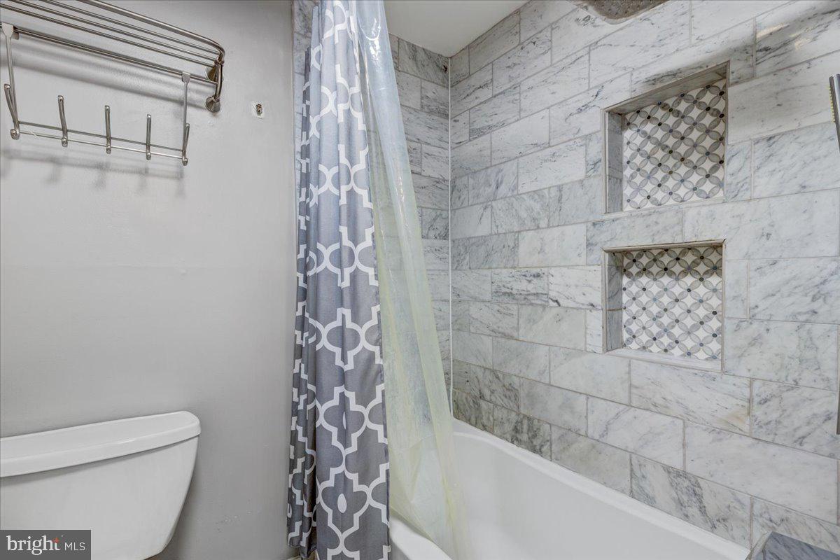 SUGARLAND RUN - Residential Lease