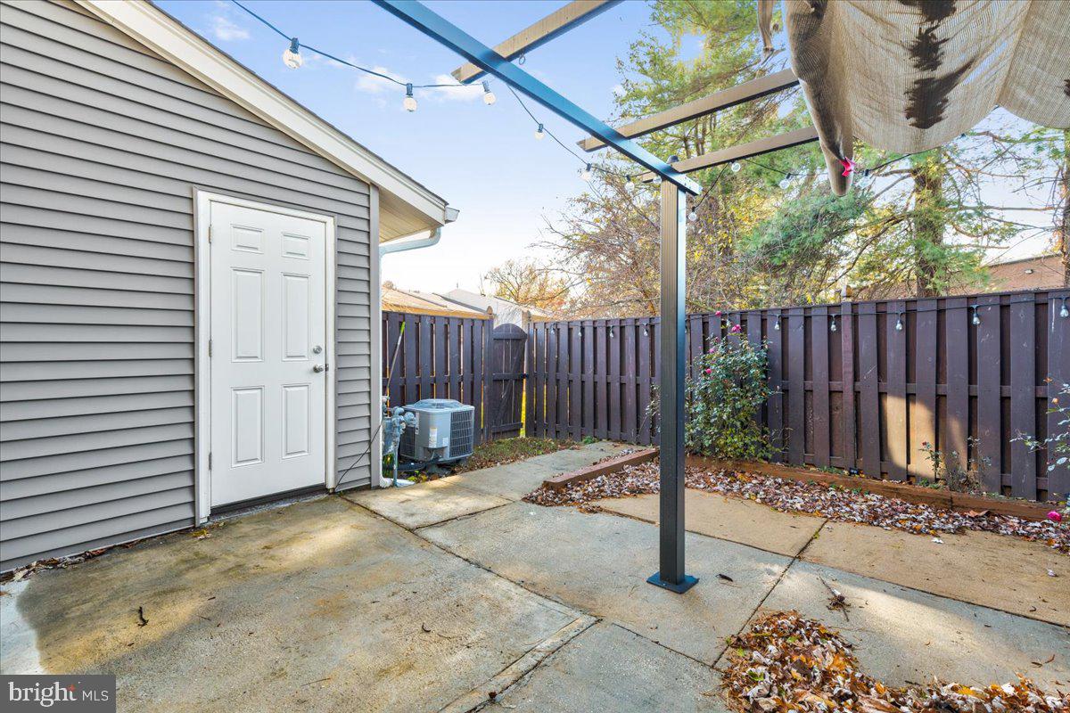 SUGARLAND RUN - Residential Lease