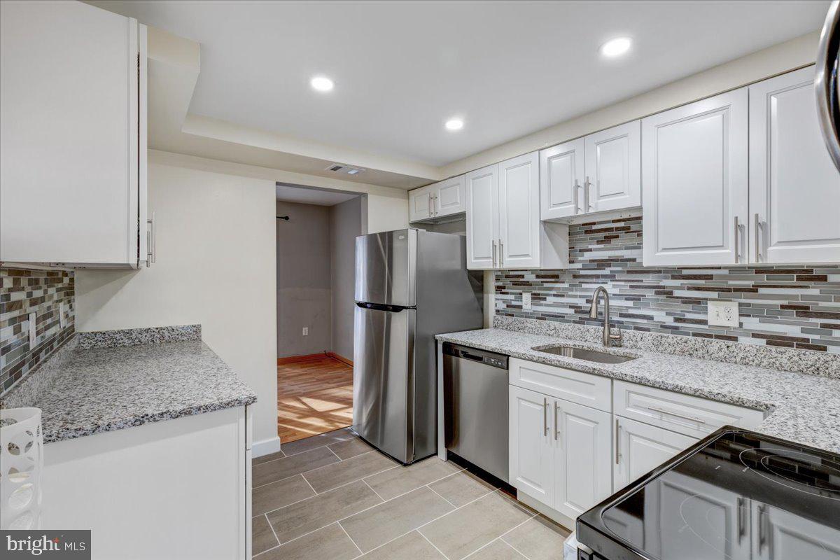 SUGARLAND RUN - Residential Lease