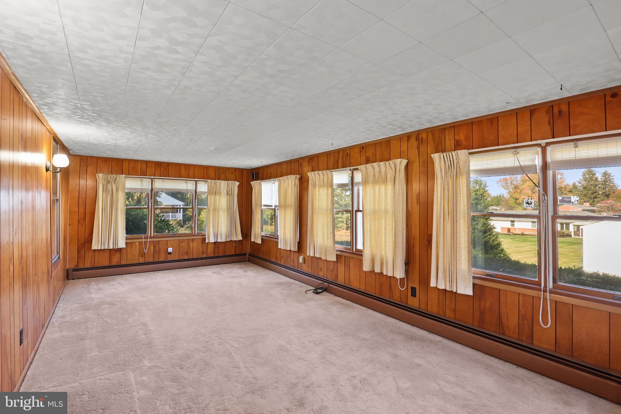 HAMPSTEAD - Residential