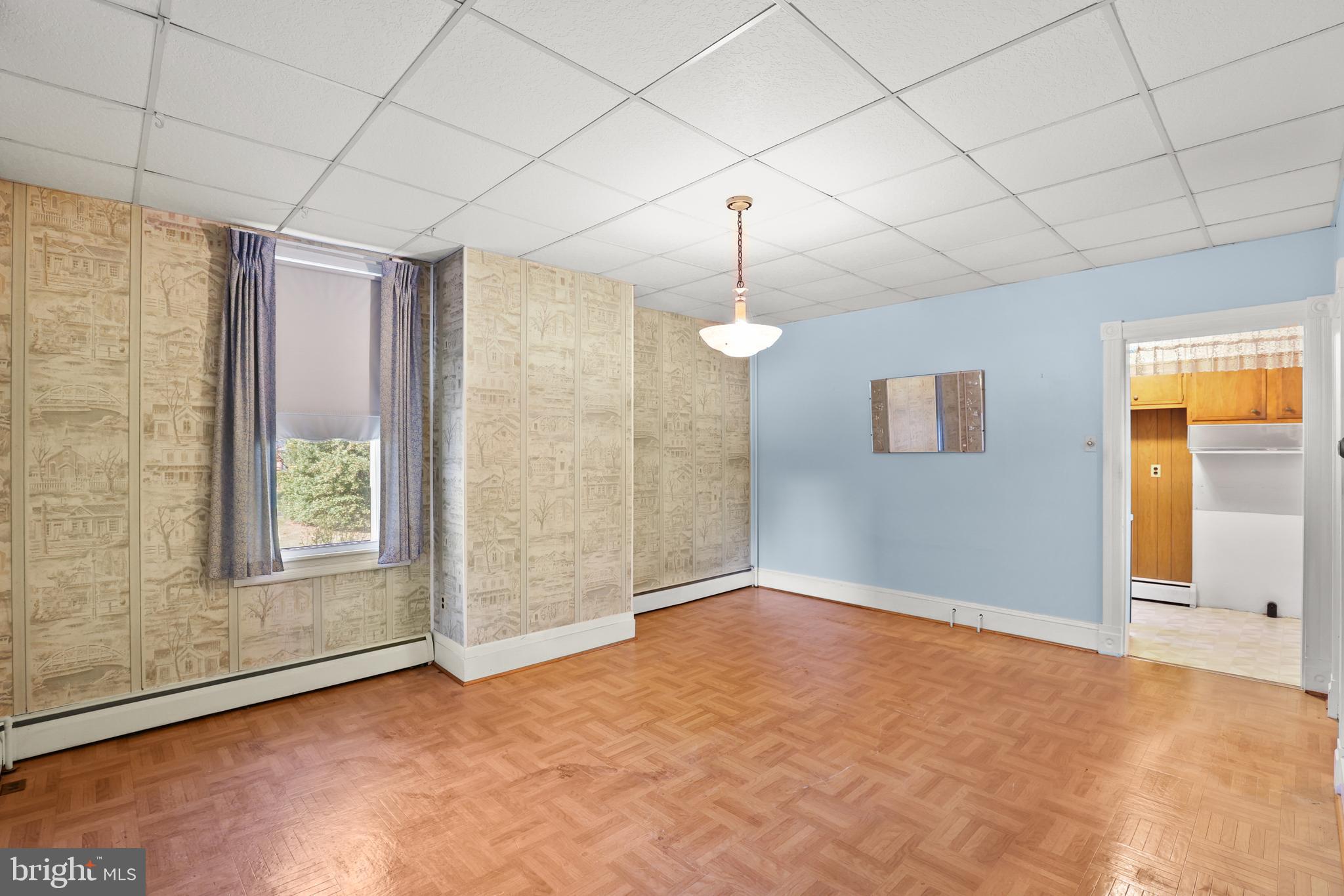 HAMPSTEAD - Residential