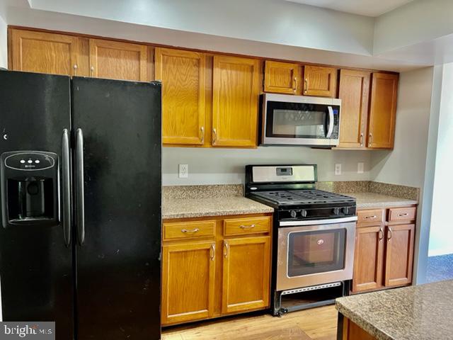 FAIR WOODS - Residential Lease