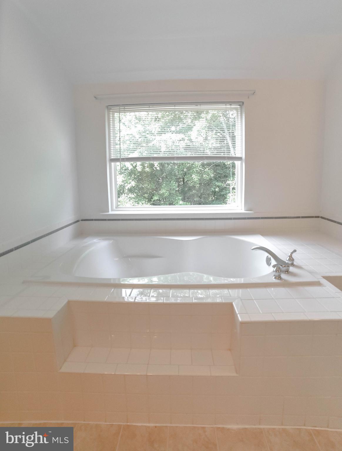 KINGSTON - Residential