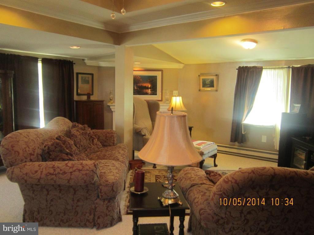 ARUNDEL GARDENS - Residential