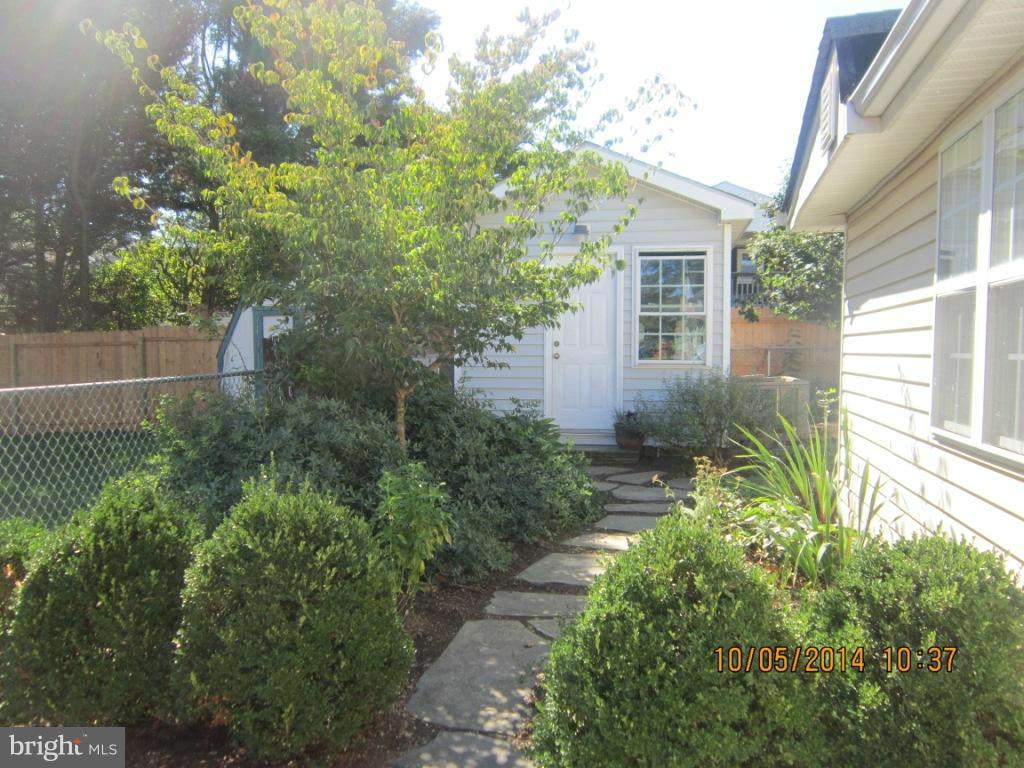 ARUNDEL GARDENS - Residential