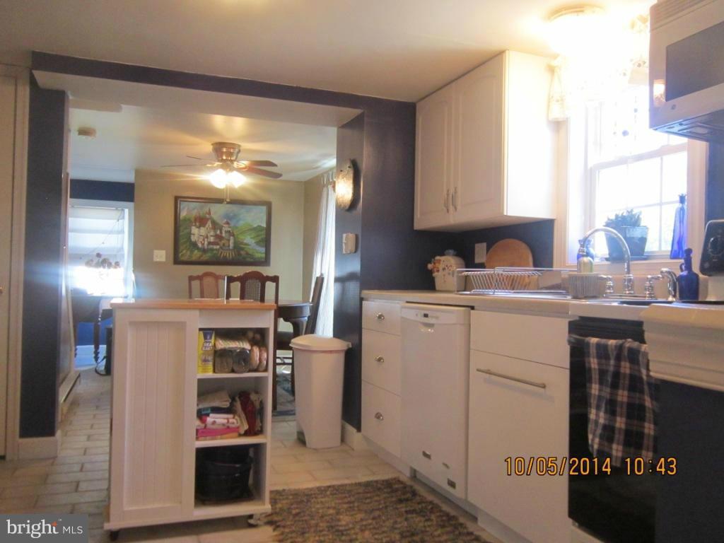 ARUNDEL GARDENS - Residential