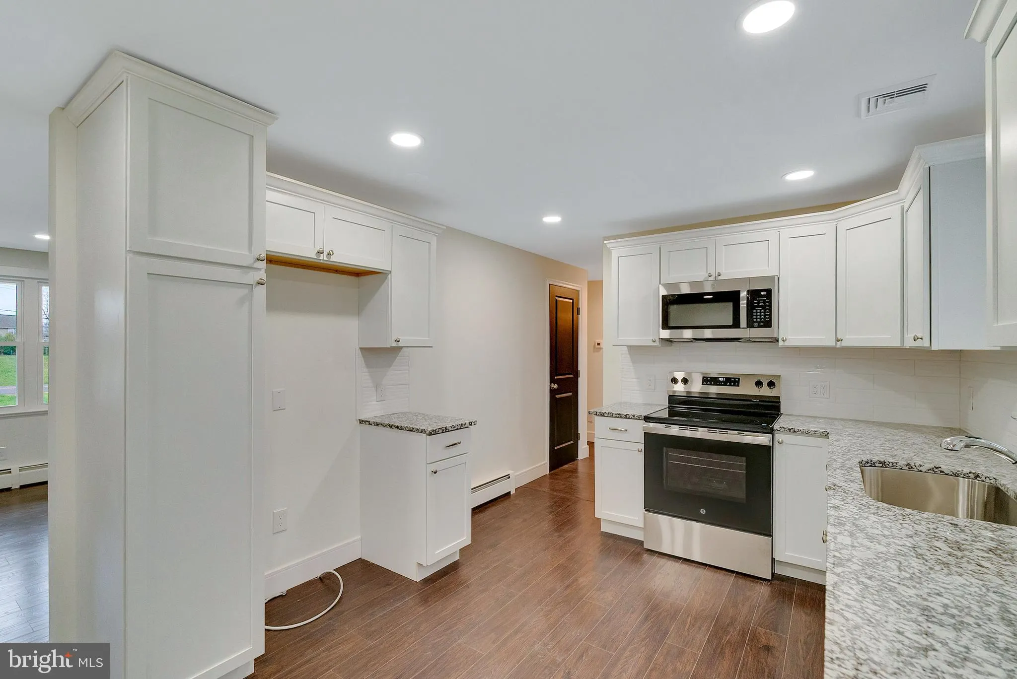 Harleysville, Pennsylvania 19438, United States, 3 Bedrooms Bedrooms, ,2 BathroomsBathrooms,Residential,Pending,103109