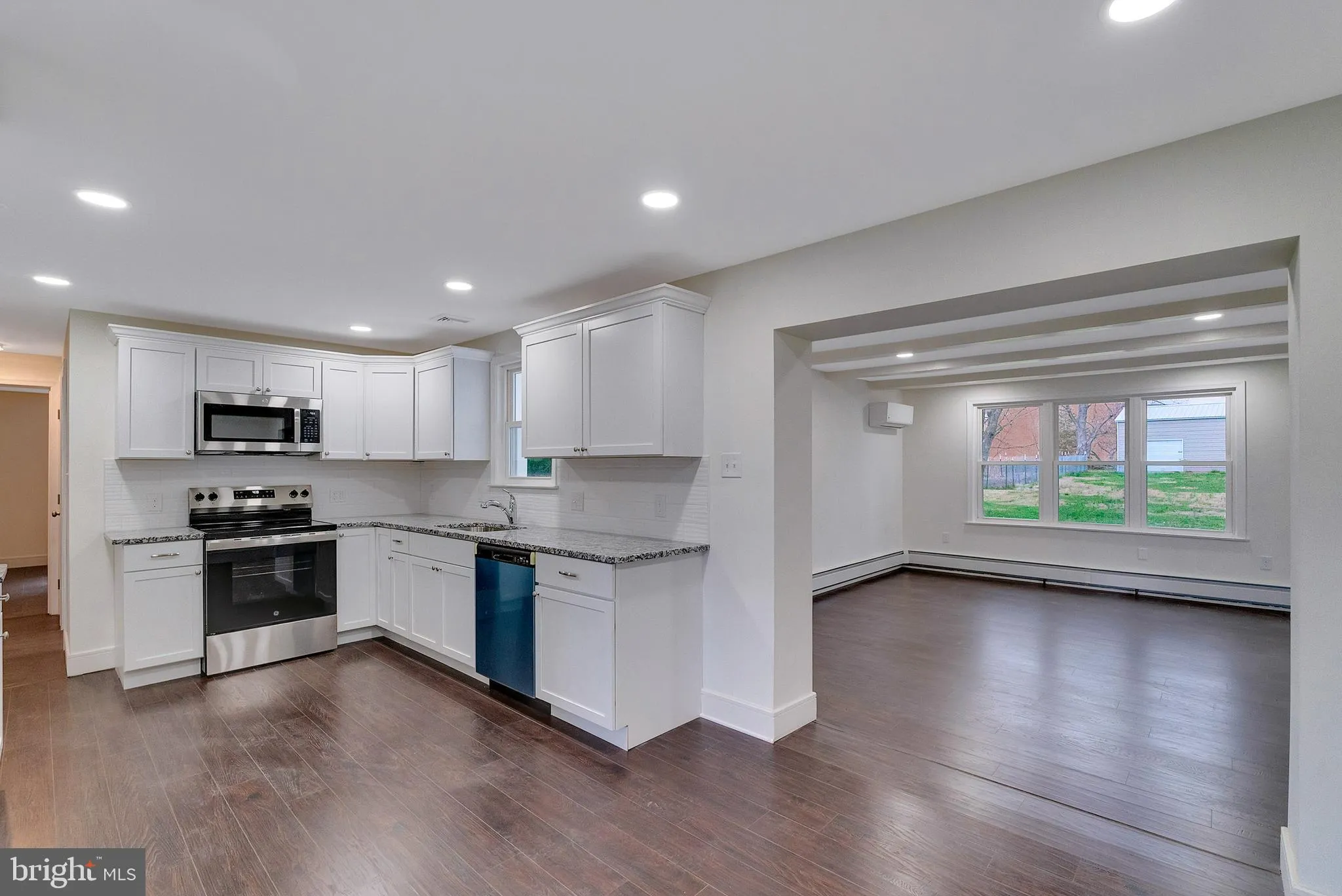 Harleysville, Pennsylvania 19438, United States, 3 Bedrooms Bedrooms, ,2 BathroomsBathrooms,Residential,Pending,103109