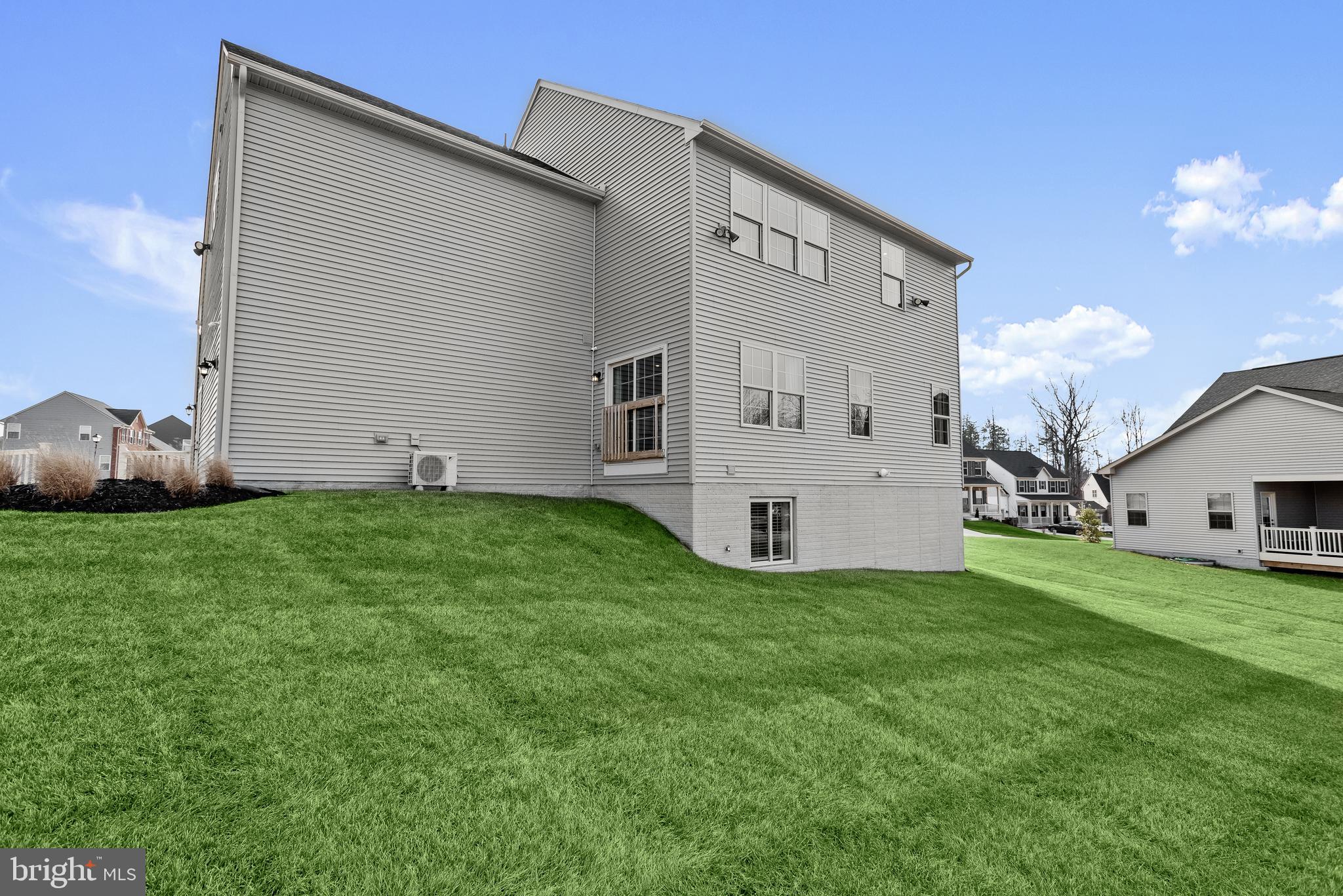 CANTER CREEK - Residential