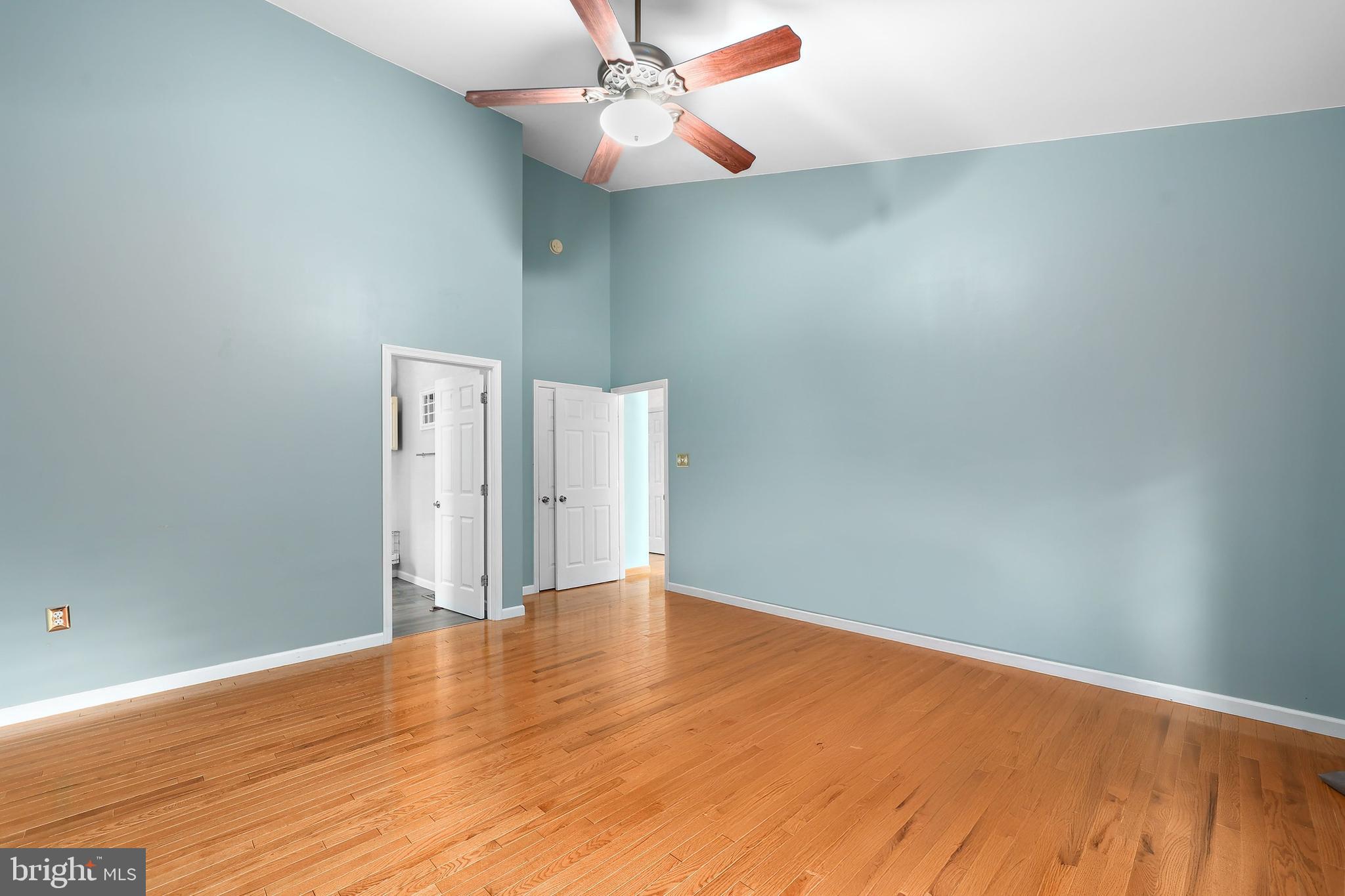 LAUREL RIDGE - Residential