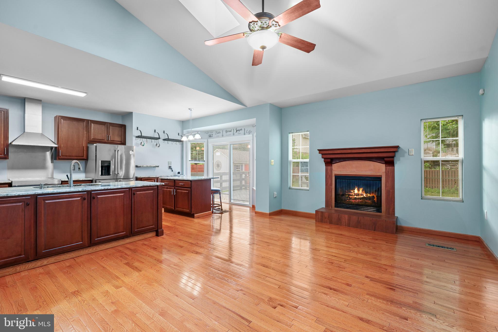 LAUREL RIDGE - Residential