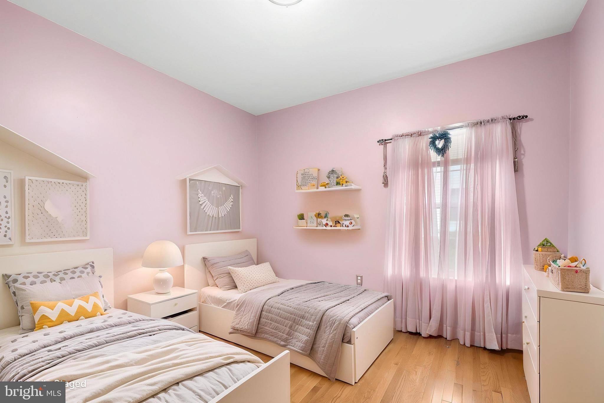 LAUREL RIDGE - Residential