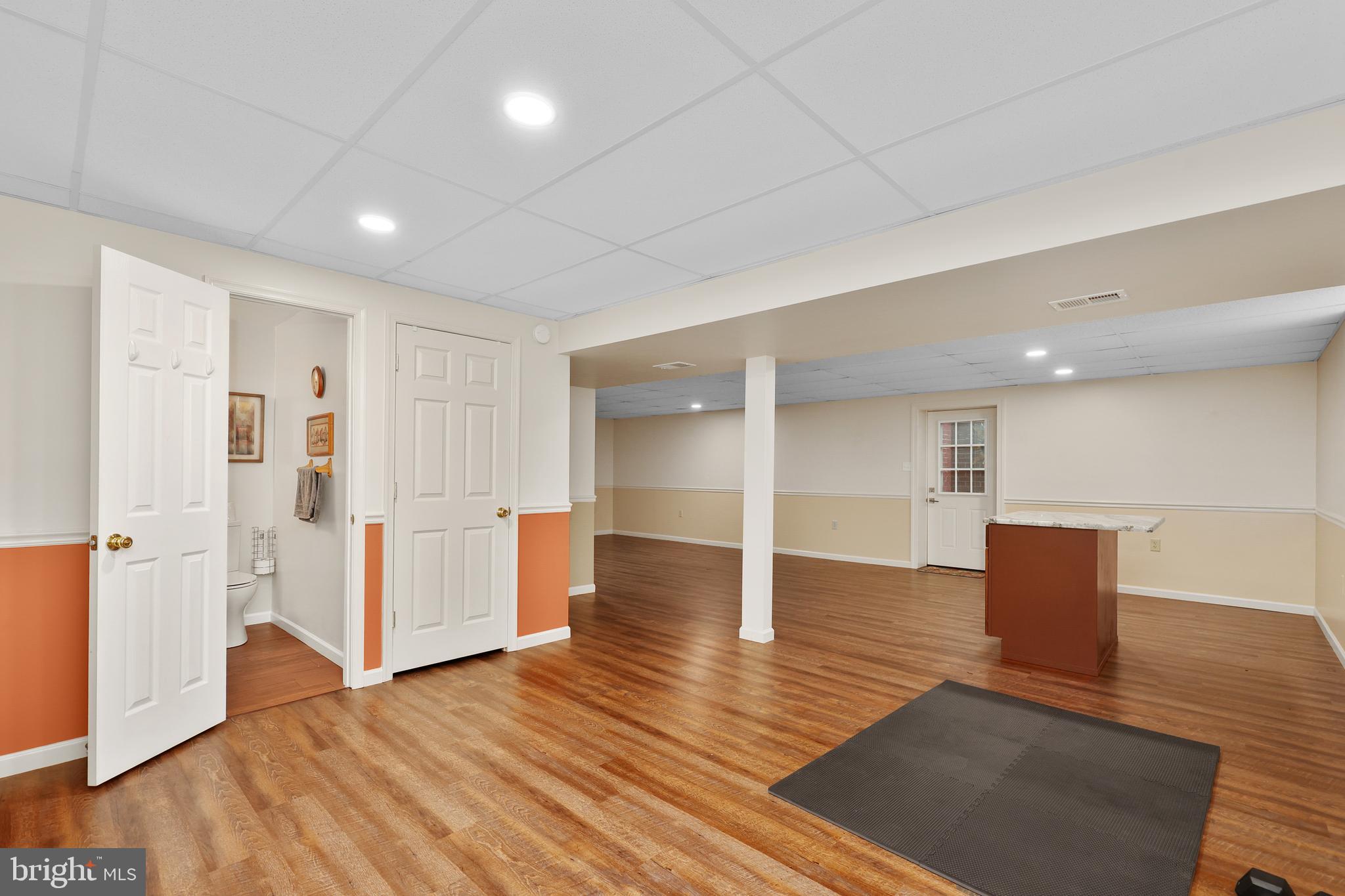 LAUREL RIDGE - Residential