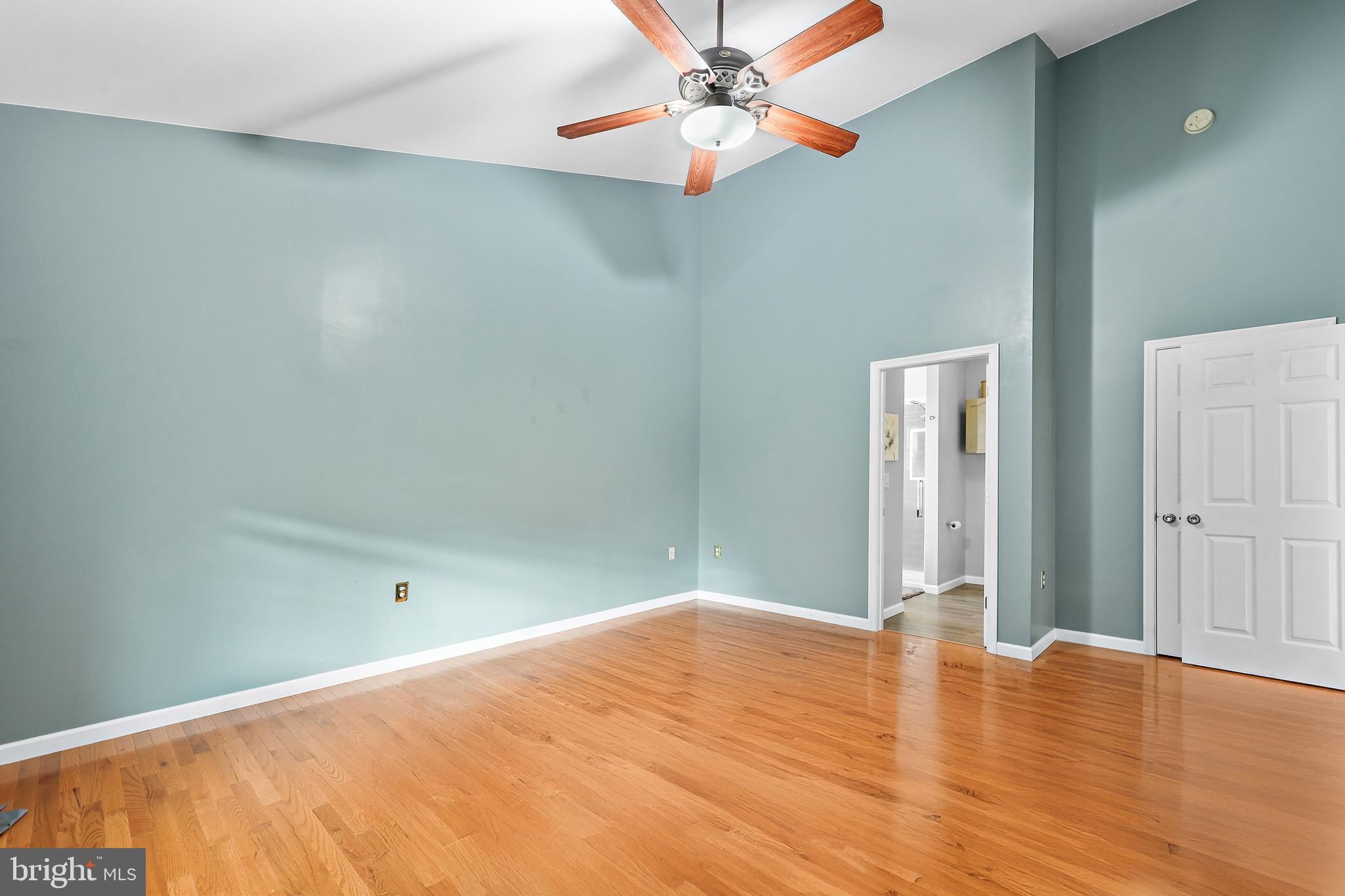 LAUREL RIDGE - Residential