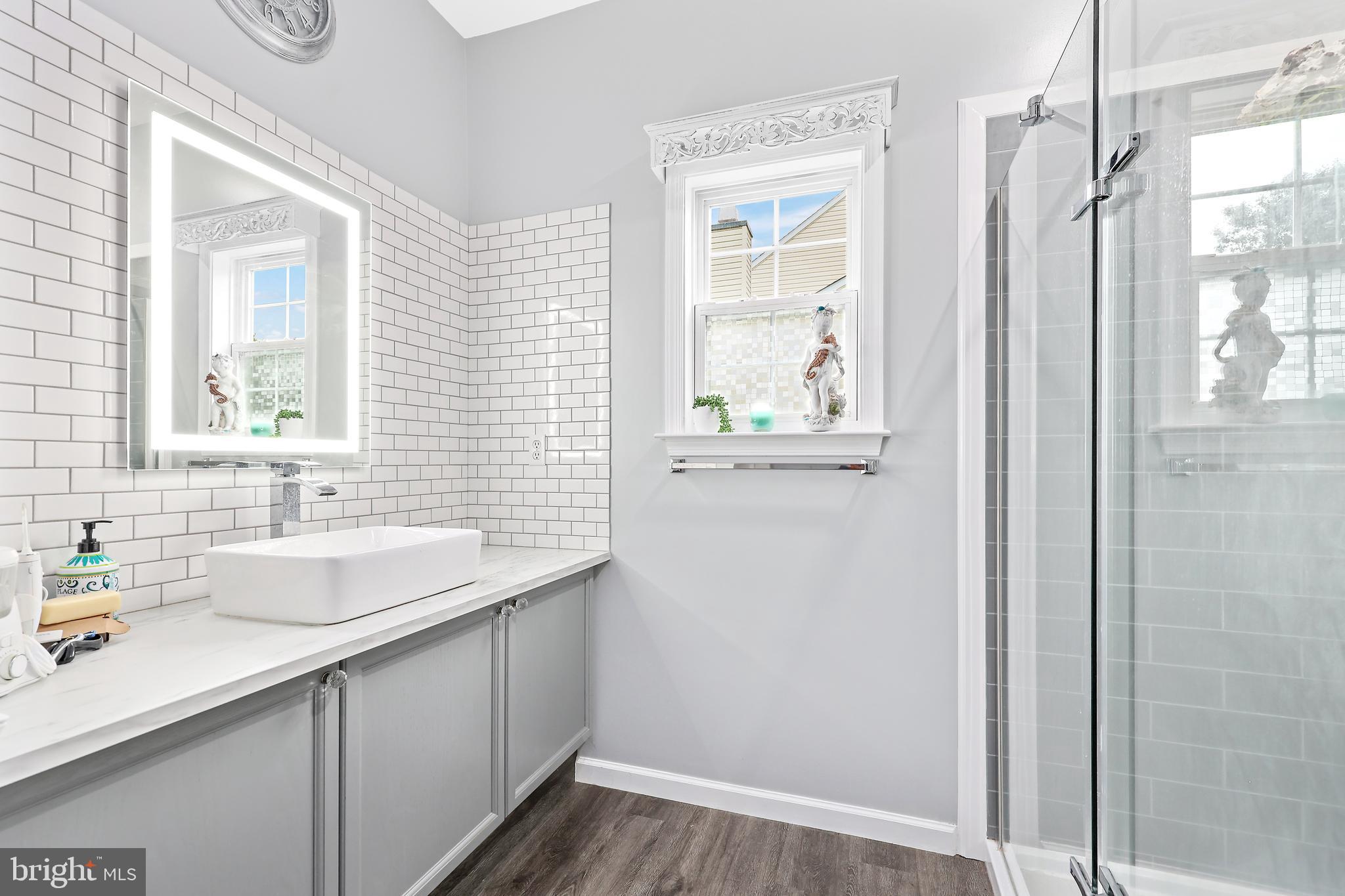 LAUREL RIDGE - Residential