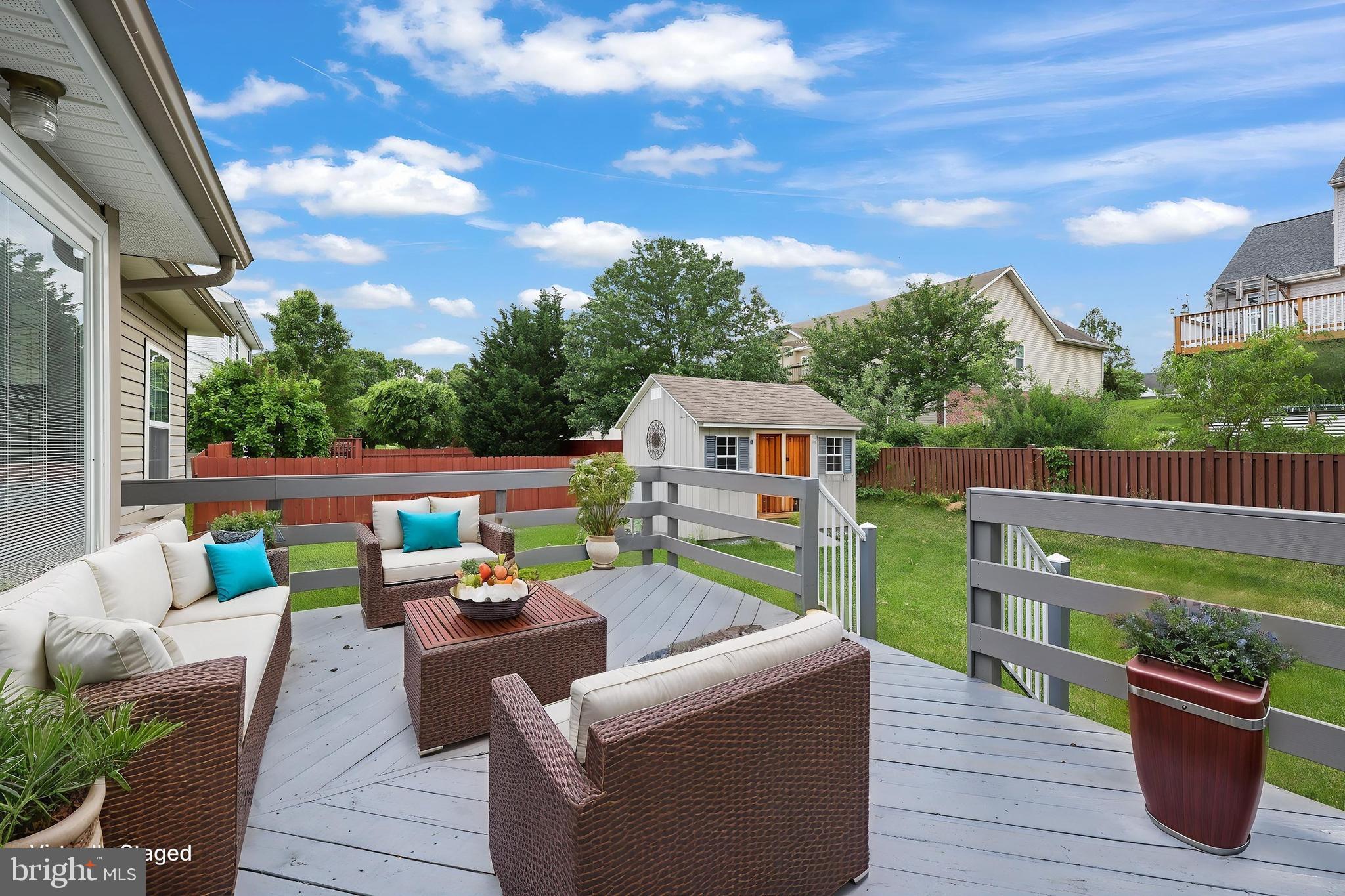 LAUREL RIDGE - Residential